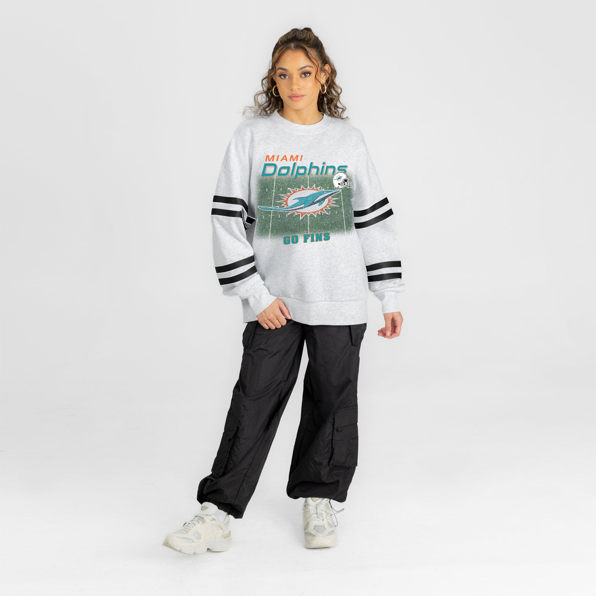 MIAMI DOLPHINS OFF THE GRID STRIPE SLEEVE CREWNECK SWEATSHIRT