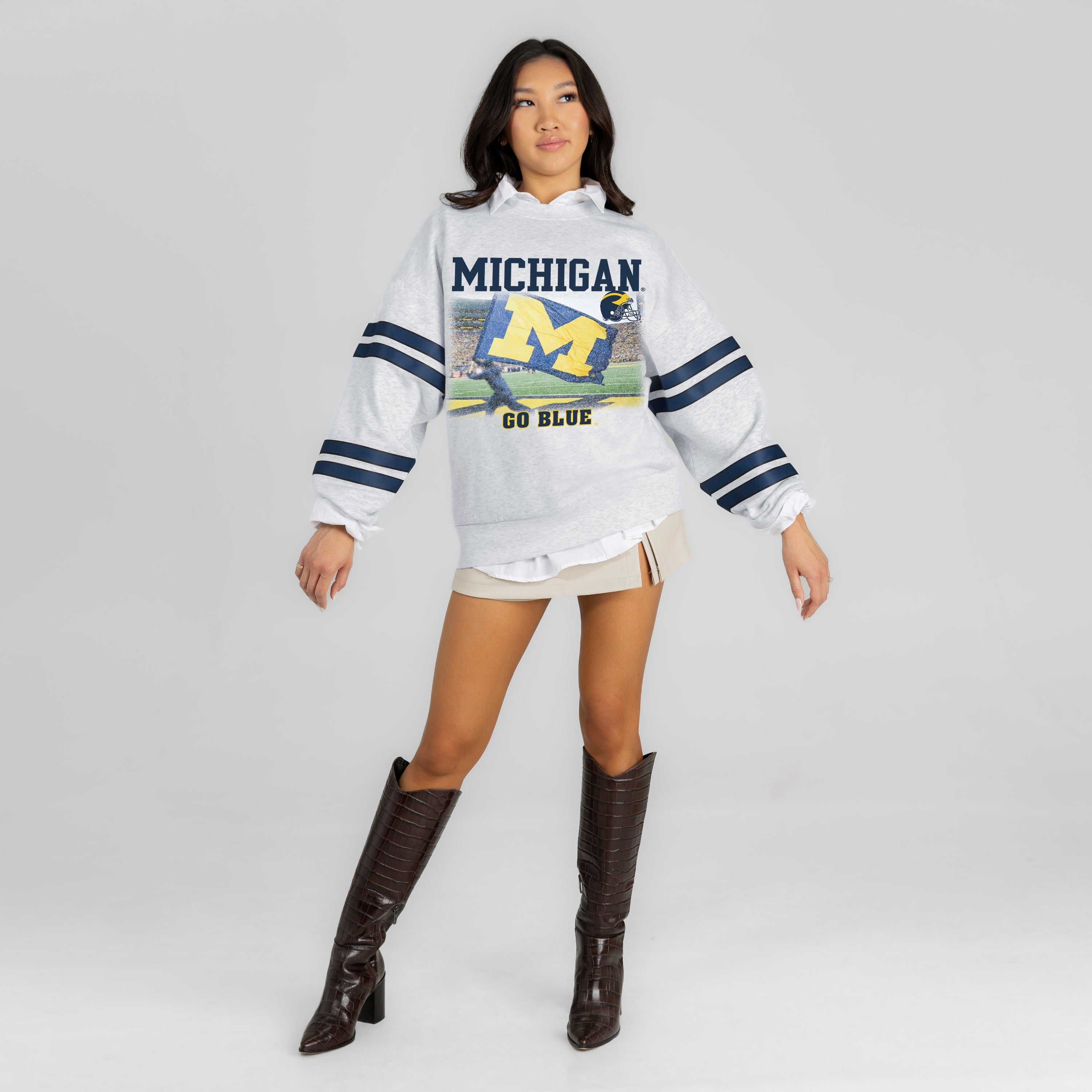 MICHIGAN WOLVERINES OFF THE GRID STRIPE SLEEVE CREWNECK SWEATSHIRT