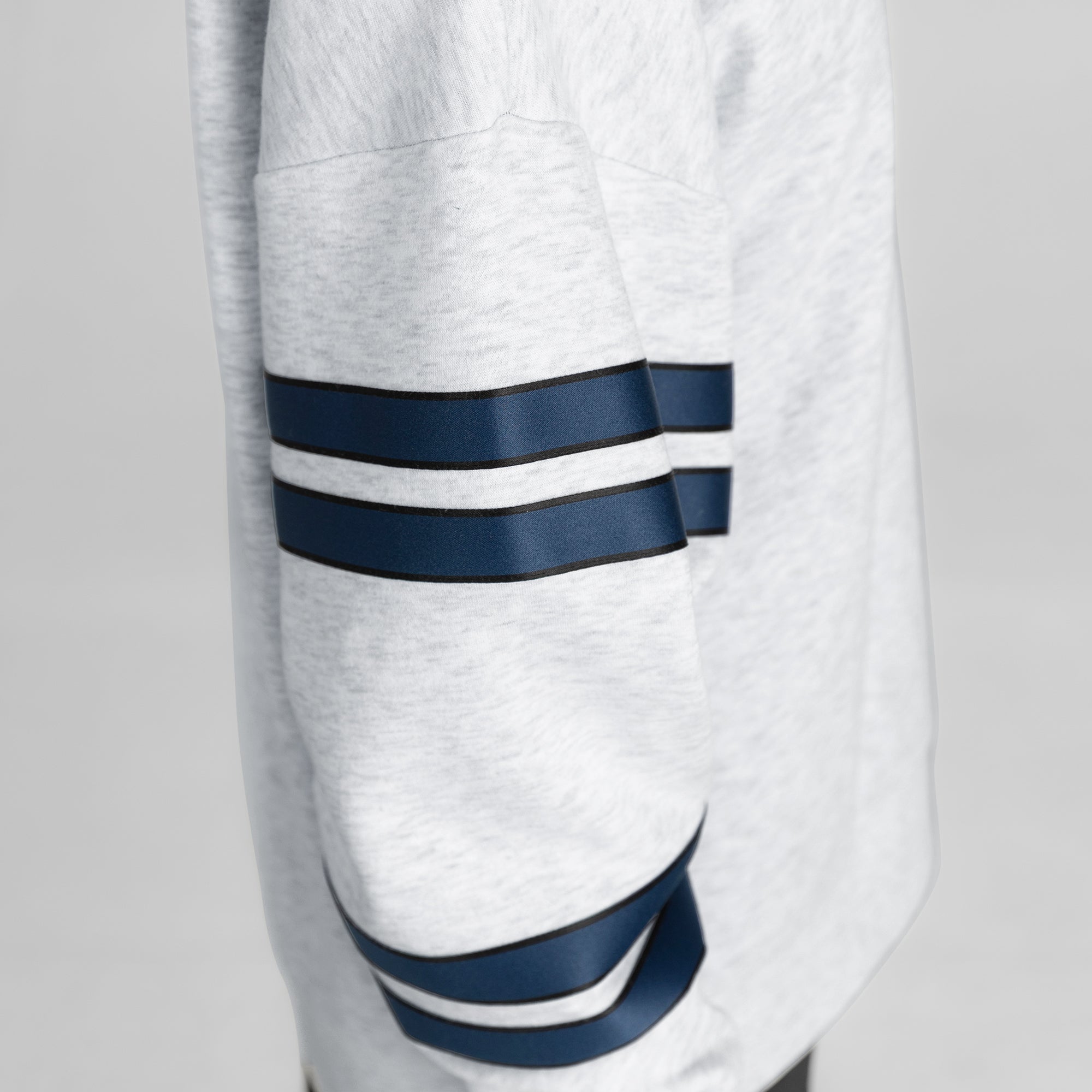 MICHIGAN WOLVERINES OFF THE GRID STRIPE SLEEVE CREWNECK SWEATSHIRT