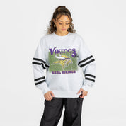 MINNESOTA VIKINGS OFF THE GRID STRIPE SLEEVE CREWNECK SWEATSHIRT