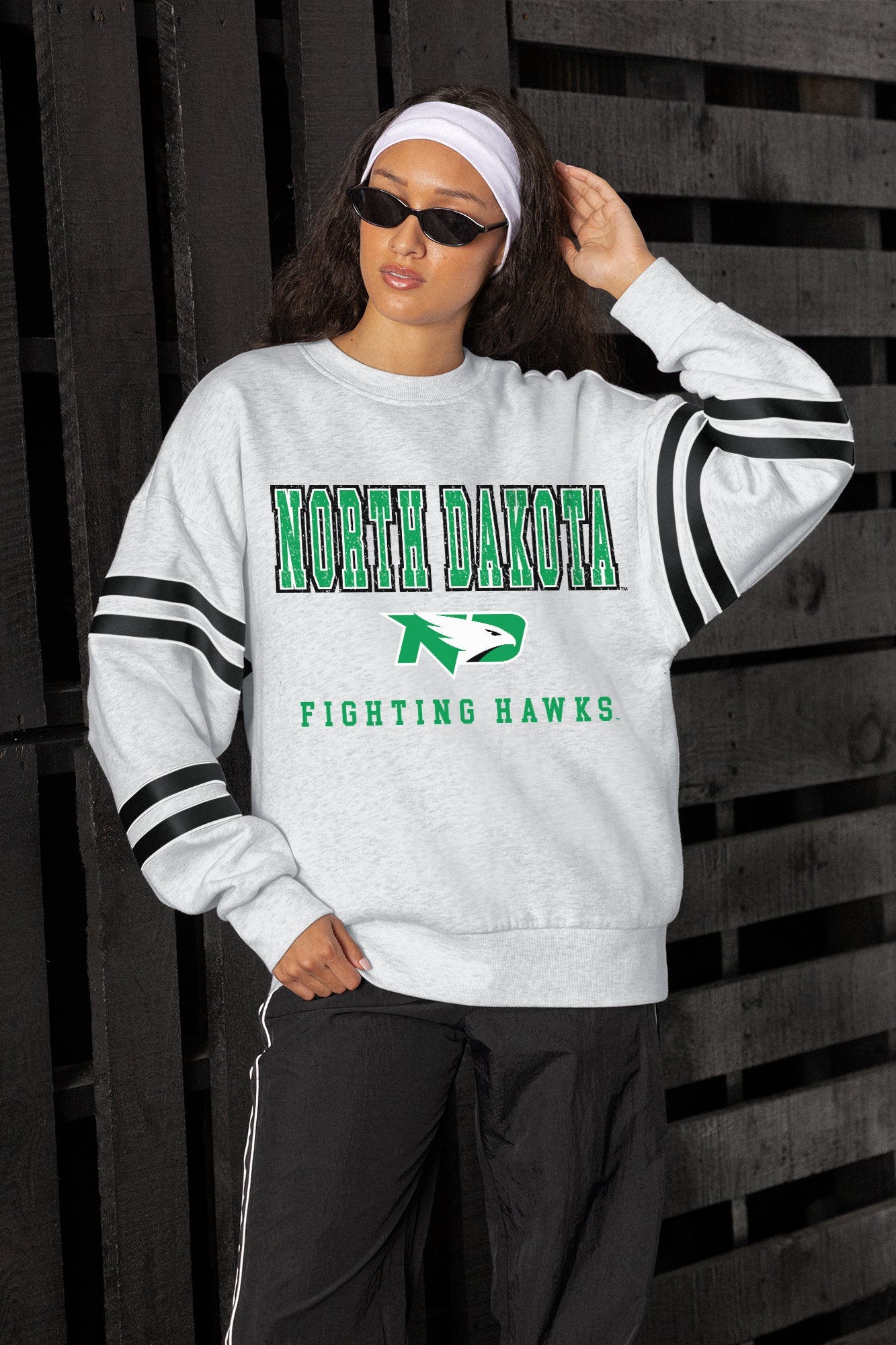 NORTH DAKOTA FIGHTING HAWKS STADIUM STRIPES STRIPE SLEEVE CREWNECK SWEATSHIRT