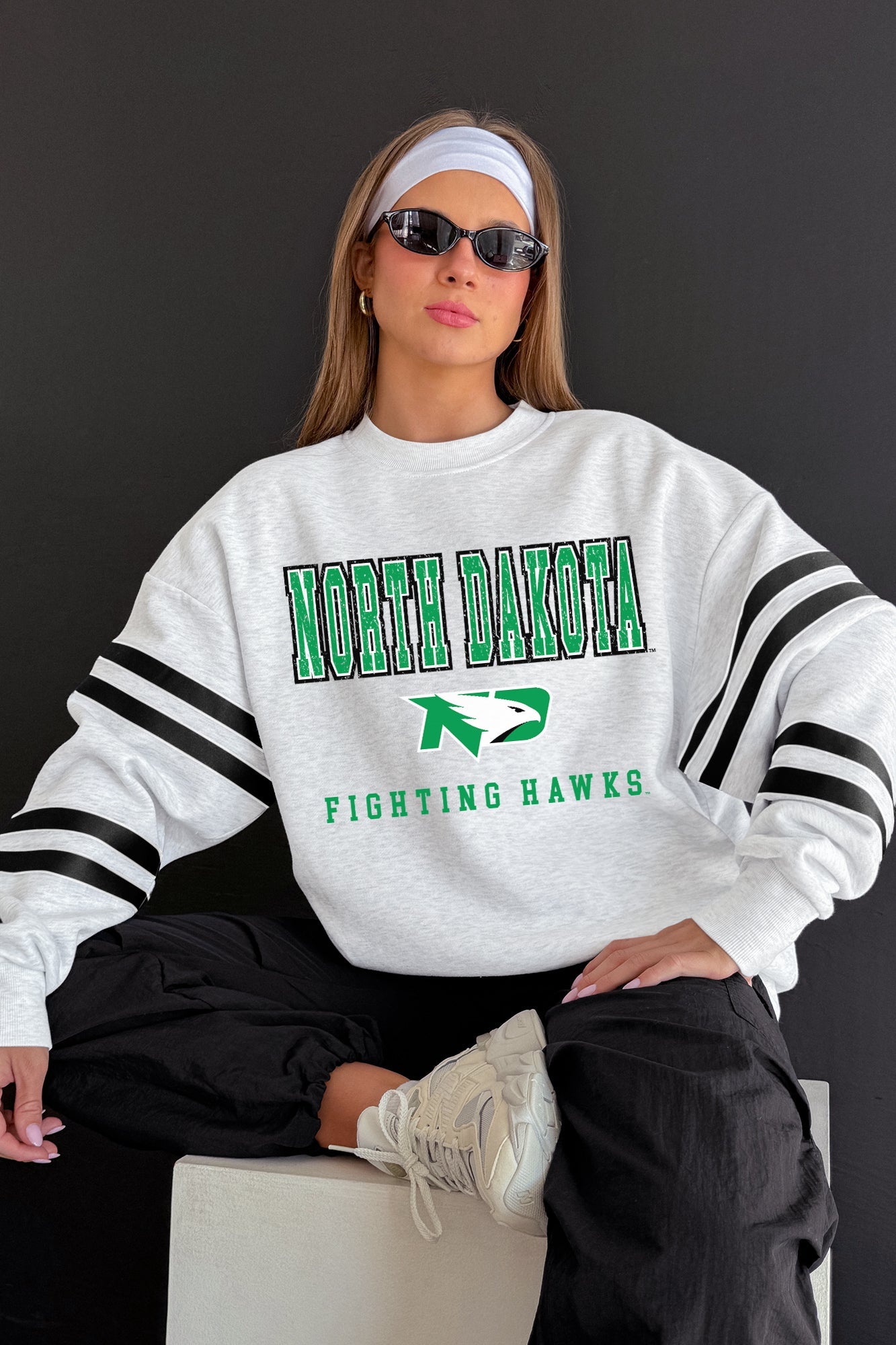 NORTH DAKOTA FIGHTING HAWKS STADIUM STRIPES STRIPE SLEEVE CREWNECK SWEATSHIRT