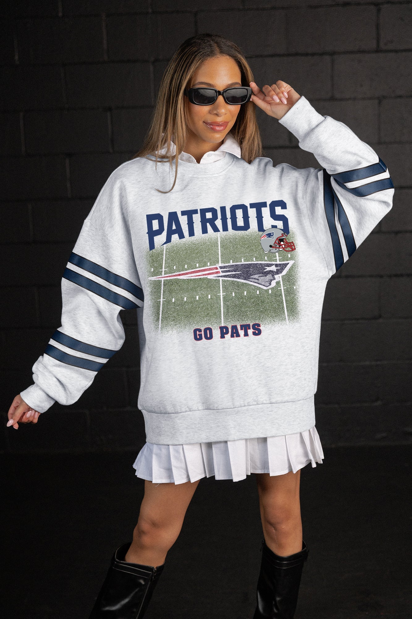 NEW ENGLAND PATRIOTS OFF THE GRID STRIPE SLEEVE CREWNECK SWEATSHIRT