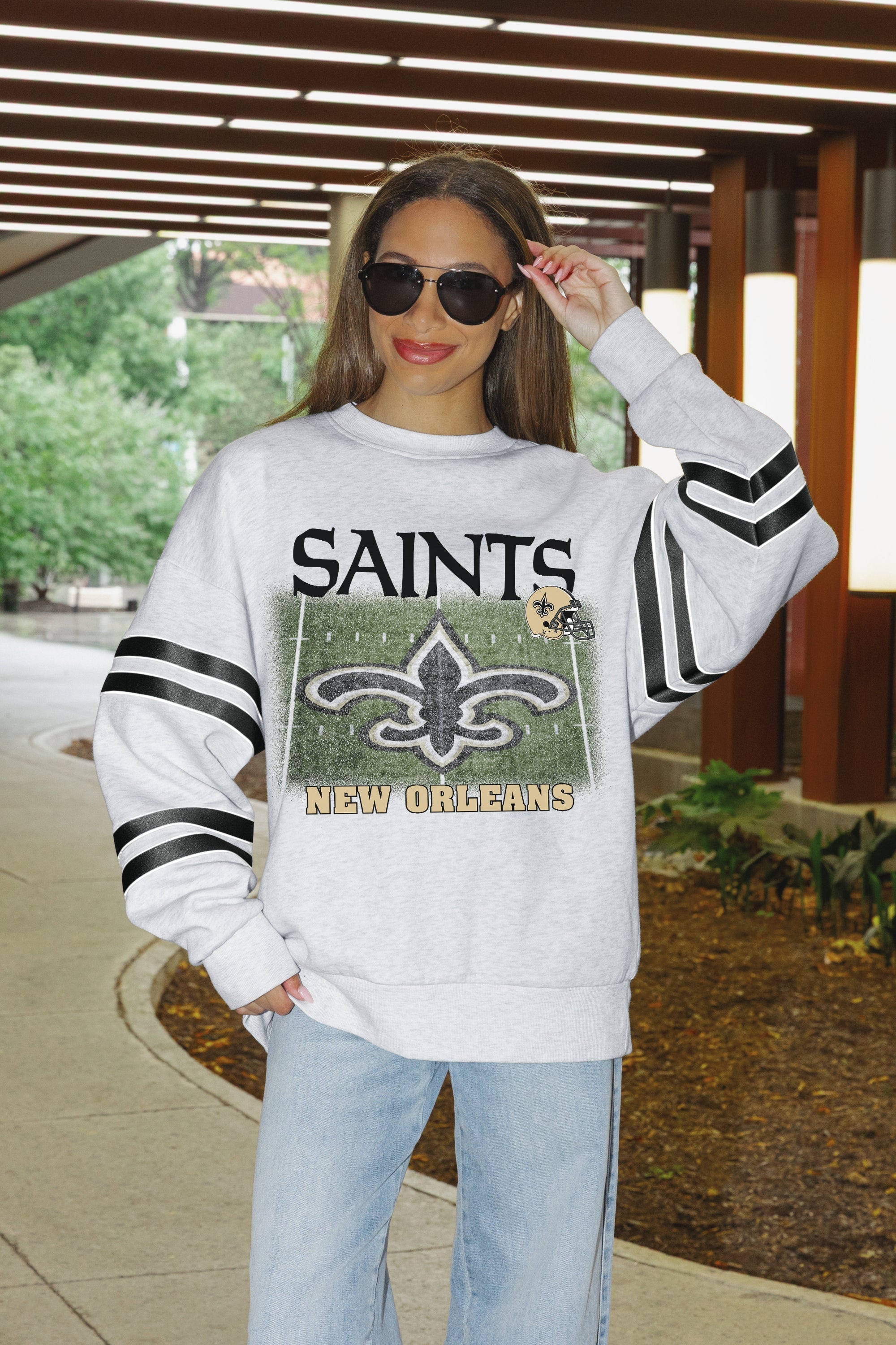 NEW ORLEANS SAINTS OFF THE GRID STRIPE SLEEVE CREWNECK SWEATSHIRT