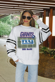 NEW YORK GIANTS OFF THE GRID STRIPE SLEEVE CREWNECK SWEATSHIRT