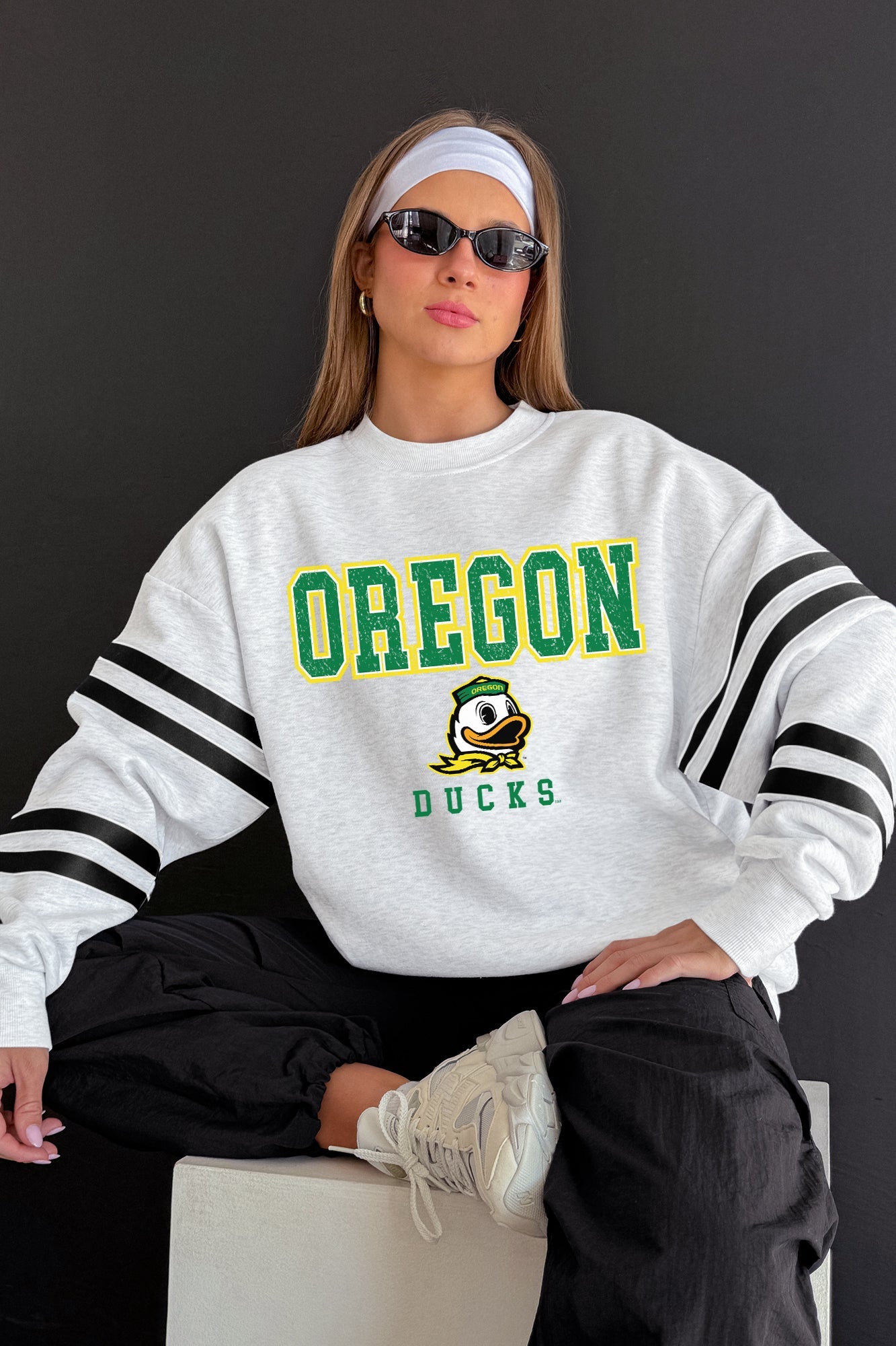 OREGON DUCKS STADIUM STRIPES STRIPE SLEEVE CREWNECK SWEATSHIRT
