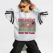 TAMPA BAY BUCCANEERS OFF THE GRID STRIPE SLEEVE CREWNECK SWEATSHIRT