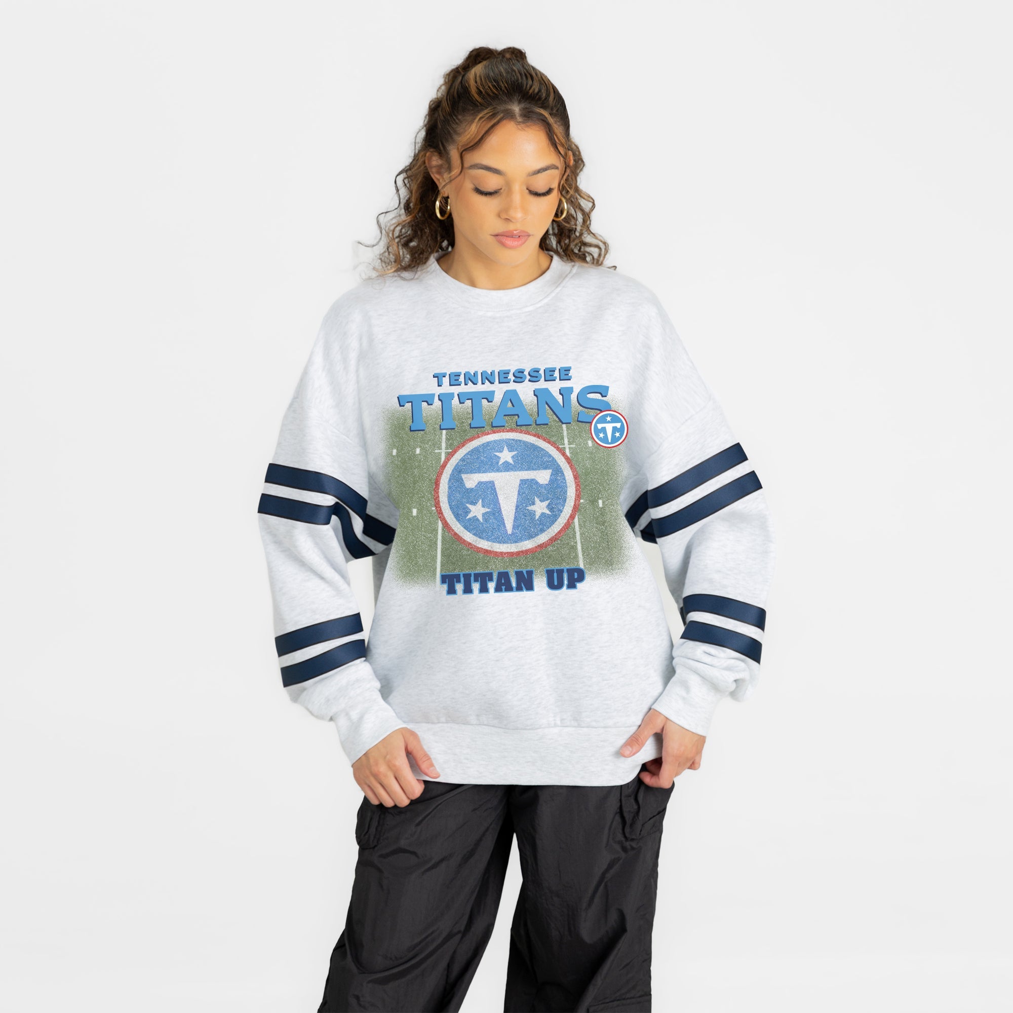 TENNESSEE TITANS OFF THE GRID STRIPE SLEEVE CREWNECK SWEATSHIRT