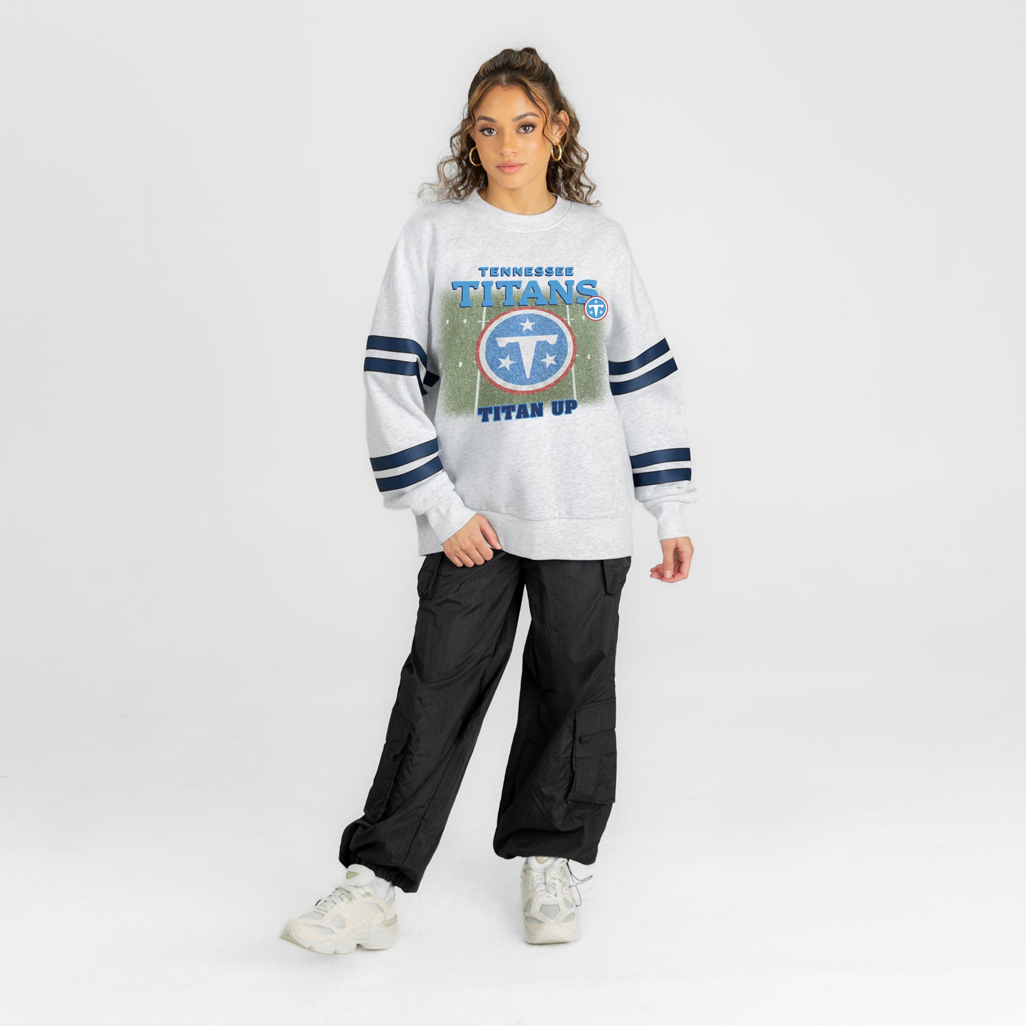 TENNESSEE TITANS OFF THE GRID STRIPE SLEEVE CREWNECK SWEATSHIRT