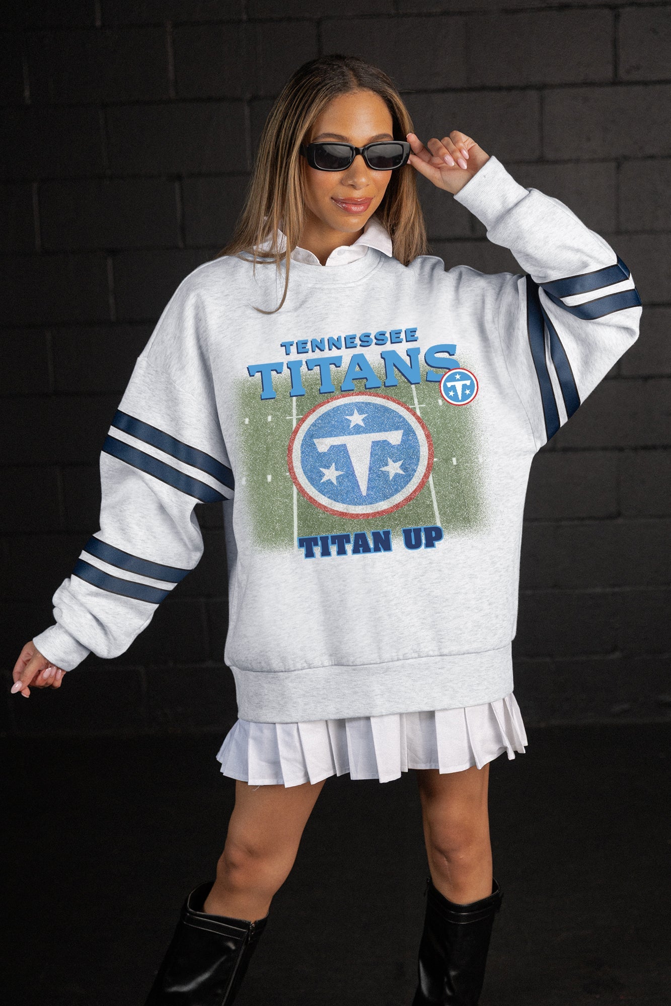 TENNESSEE TITANS OFF THE GRID STRIPE SLEEVE CREWNECK SWEATSHIRT