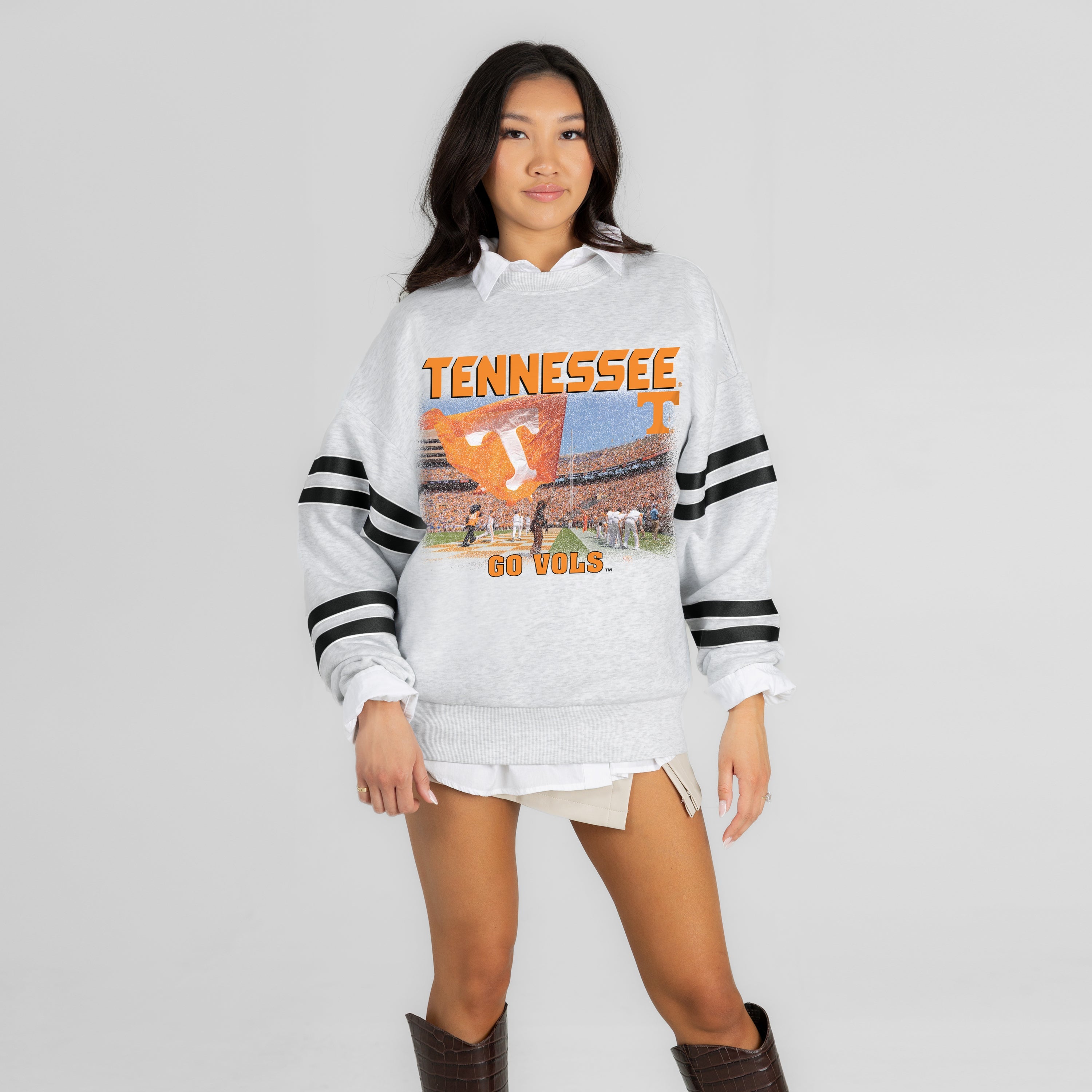 TENNESSEE VOLUNTEERS OFF THE GRID STRIPE SLEEVE CREWNECK SWEATSHIRT