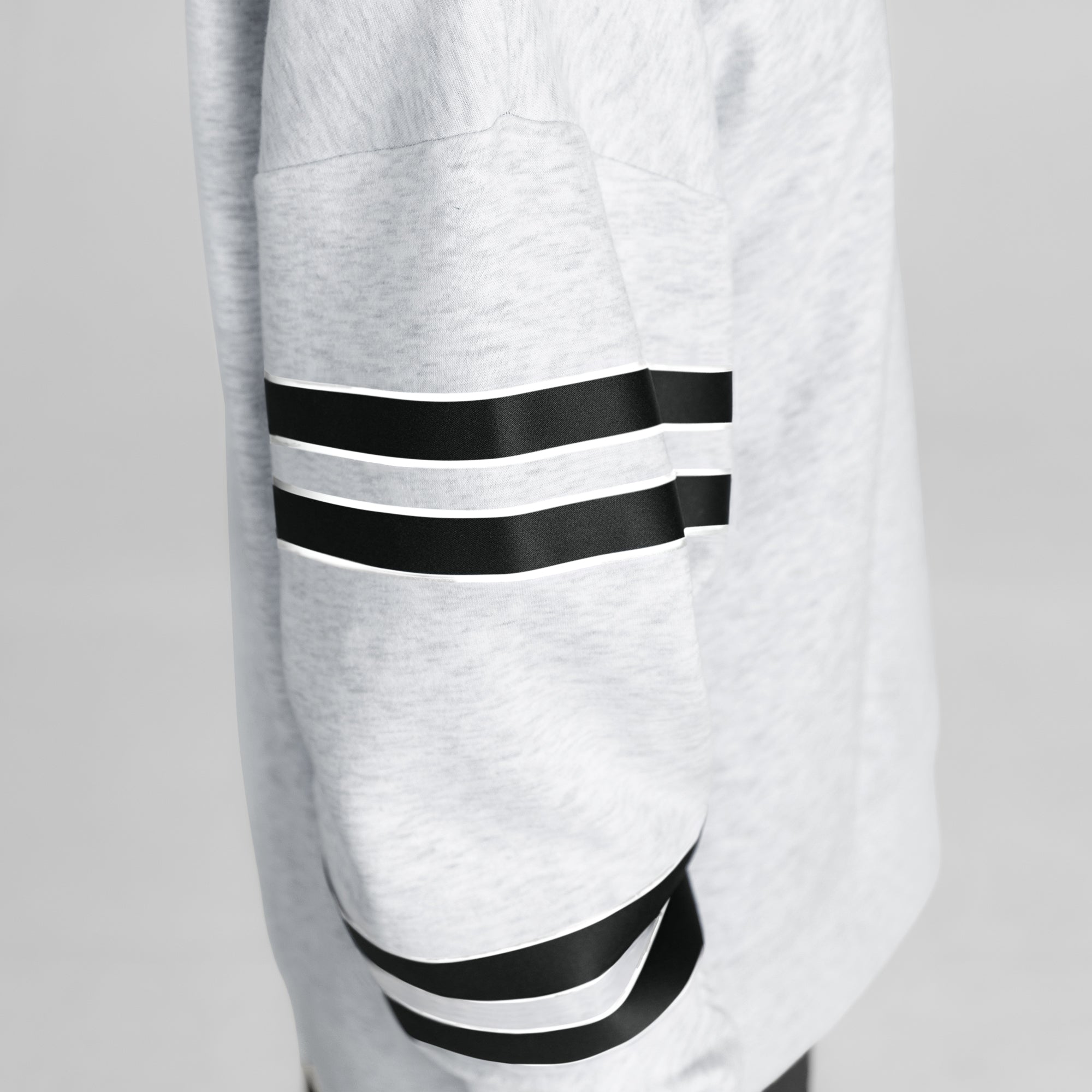 WASHINGTON HUSKIES STADIUM STRIPES STRIPE SLEEVE CREWNECK SWEATSHIRT