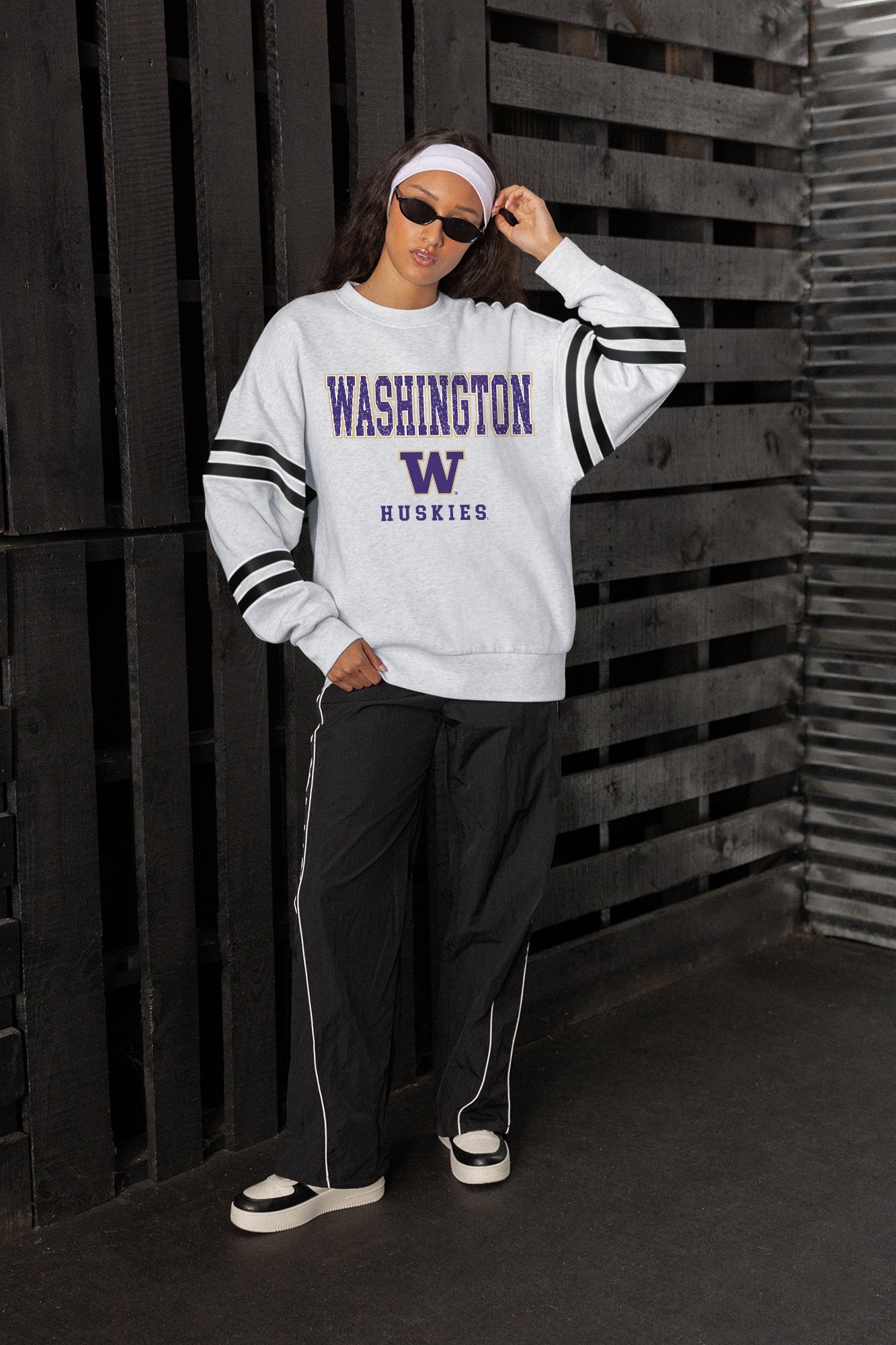 WASHINGTON HUSKIES STADIUM STRIPES STRIPE SLEEVE CREWNECK SWEATSHIRT