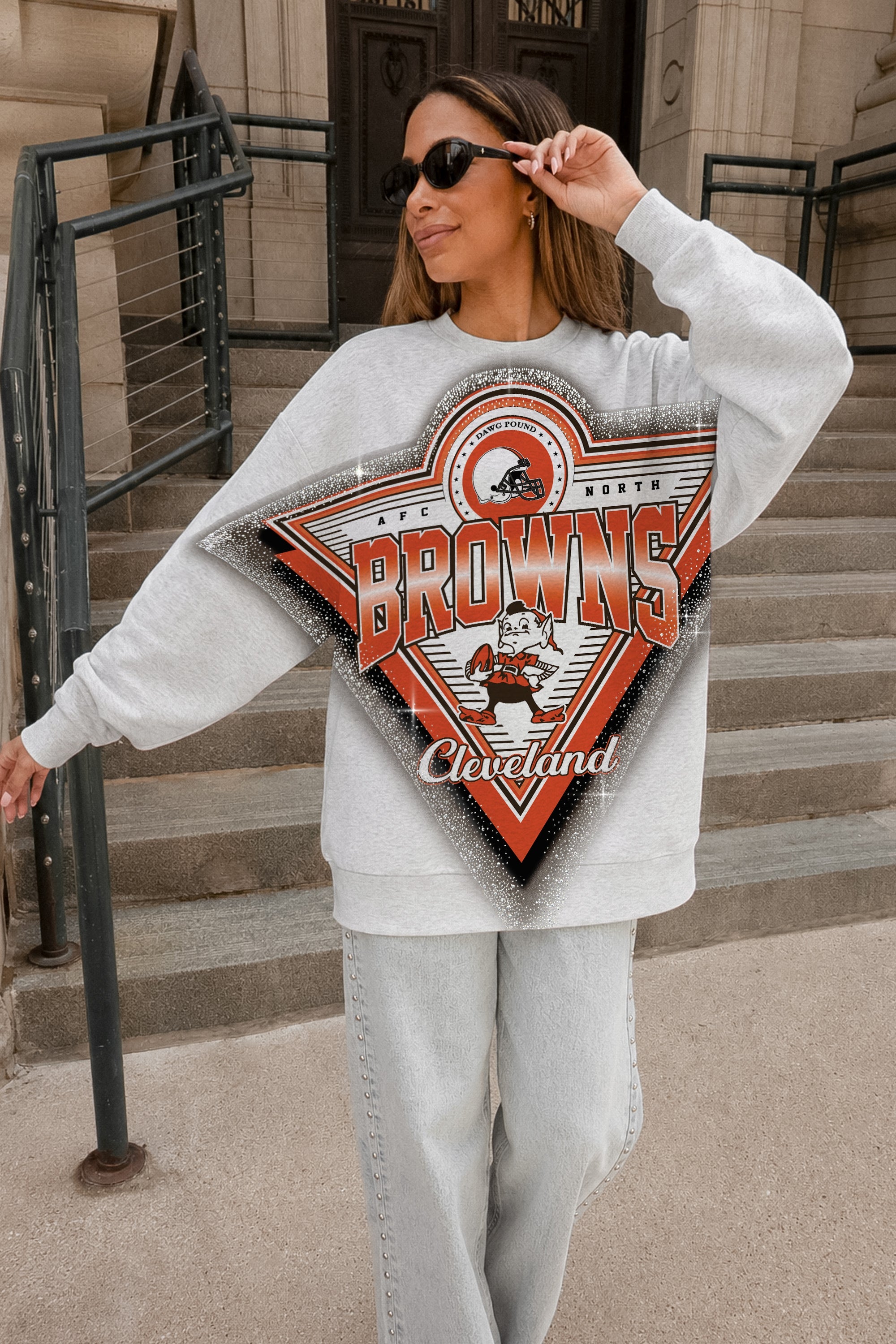 CLEVELAND BROWNS CHASING VICTORY RHINESTONE SPRAY PREMIUM CREWNECK SWEATSHIRT