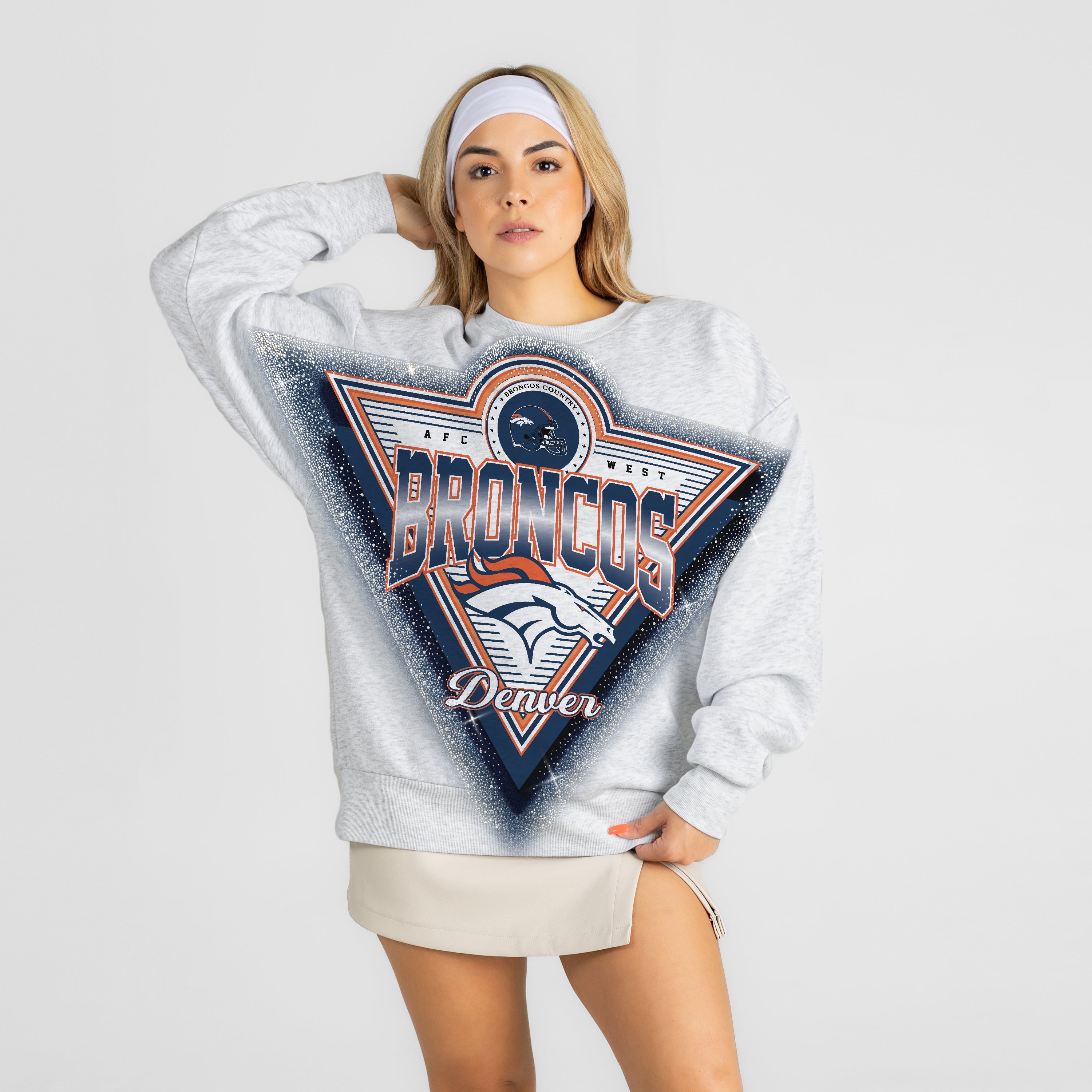 DENVER BRONCOS CHASING VICTORY RHINESTONE SPRAY PREMIUM CREWNECK SWEATSHIRT
