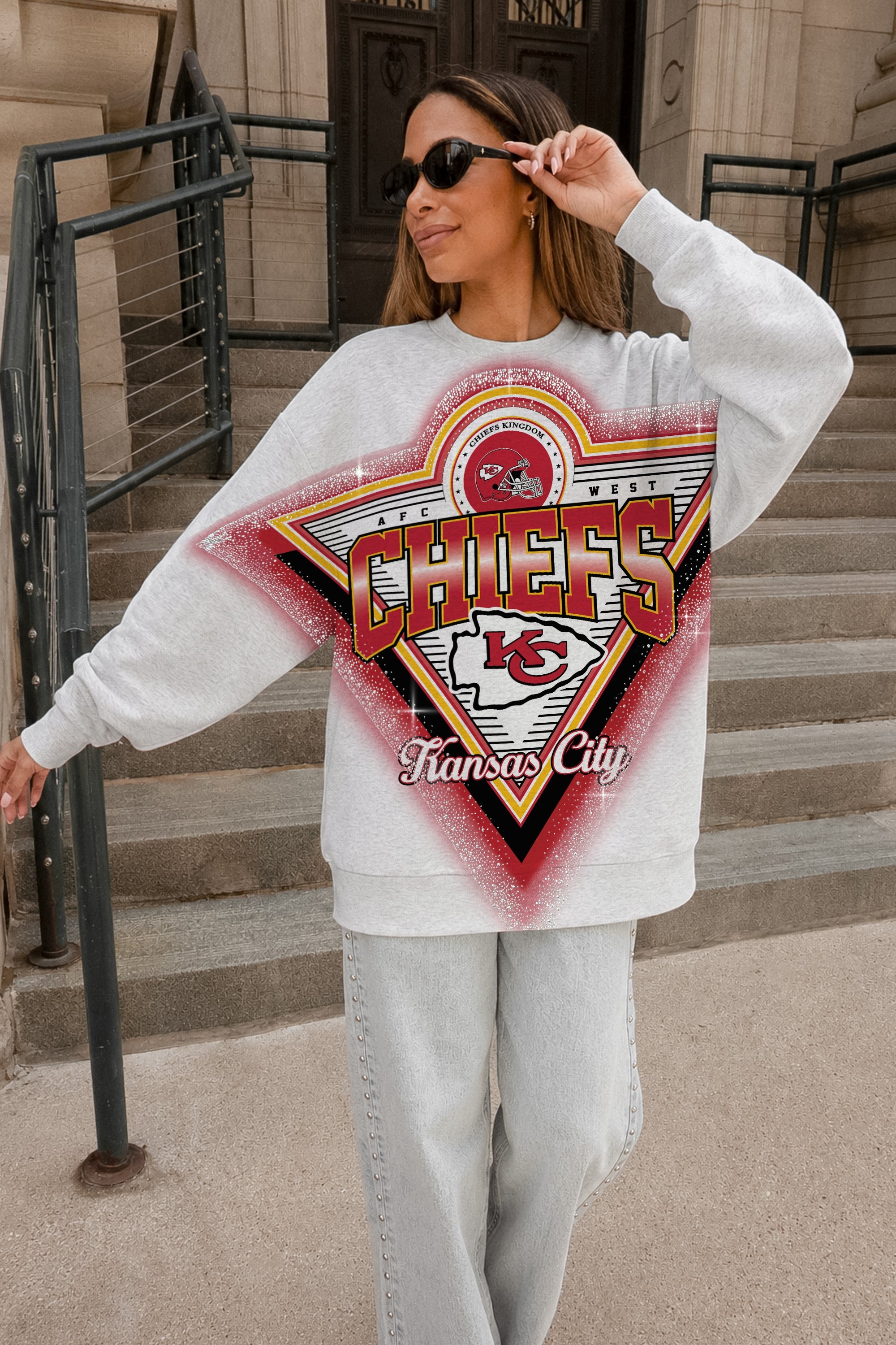 KANSAS CITY CHIEFS CHASING VICTORY RHINESTONE SPRAY PREMIUM CREWNECK SWEATSHIRT