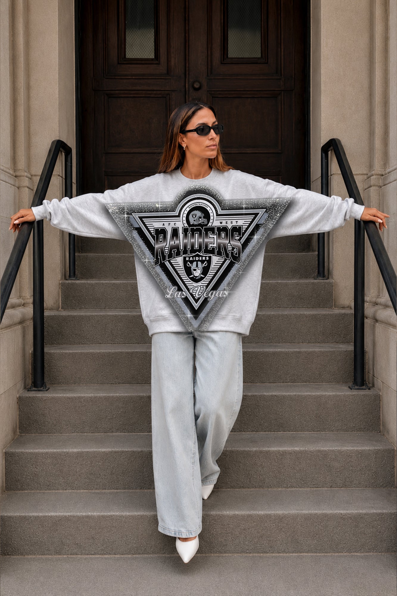 LAS VEGAS RAIDERS CHASING VICTORY RHINESTONE SPRAY PREMIUM CREWNECK SWEATSHIRT