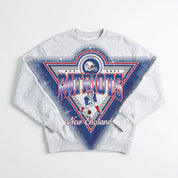 NEW ENGLAND PATRIOTS CHASING VICTORY RHINESTONE SPRAY PREMIUM CREWNECK SWEATSHIRT