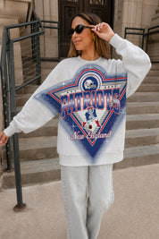 NEW ENGLAND PATRIOTS CHASING VICTORY RHINESTONE SPRAY PREMIUM CREWNECK SWEATSHIRT