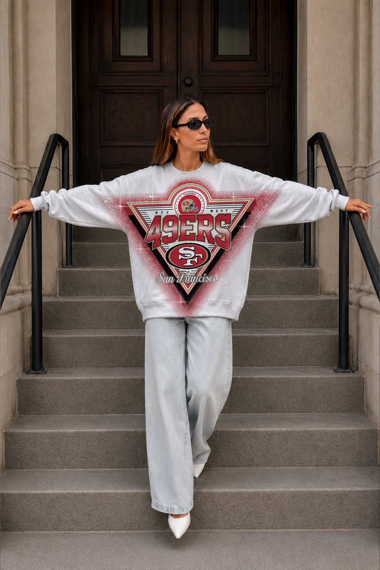 SAN FRANCISCO 49ERS CHASING VICTORY RHINESTONE SPRAY PREMIUM CREWNECK SWEATSHIRT