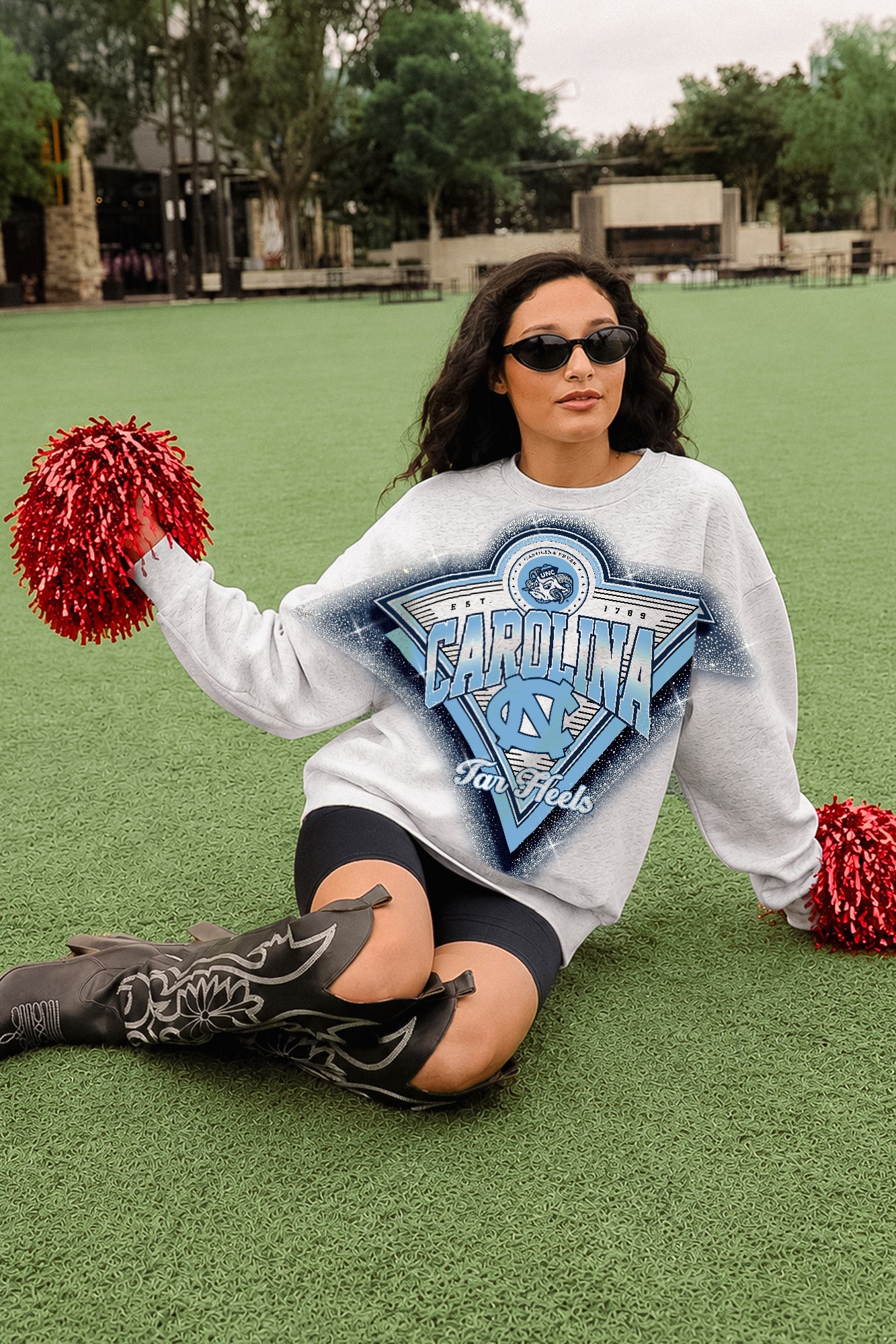 NORTH CAROLINA TAR HEELS CHASING VICTORY RHINESTONE SPRAY PREMIUM CREWNECK SWEATSHIRT