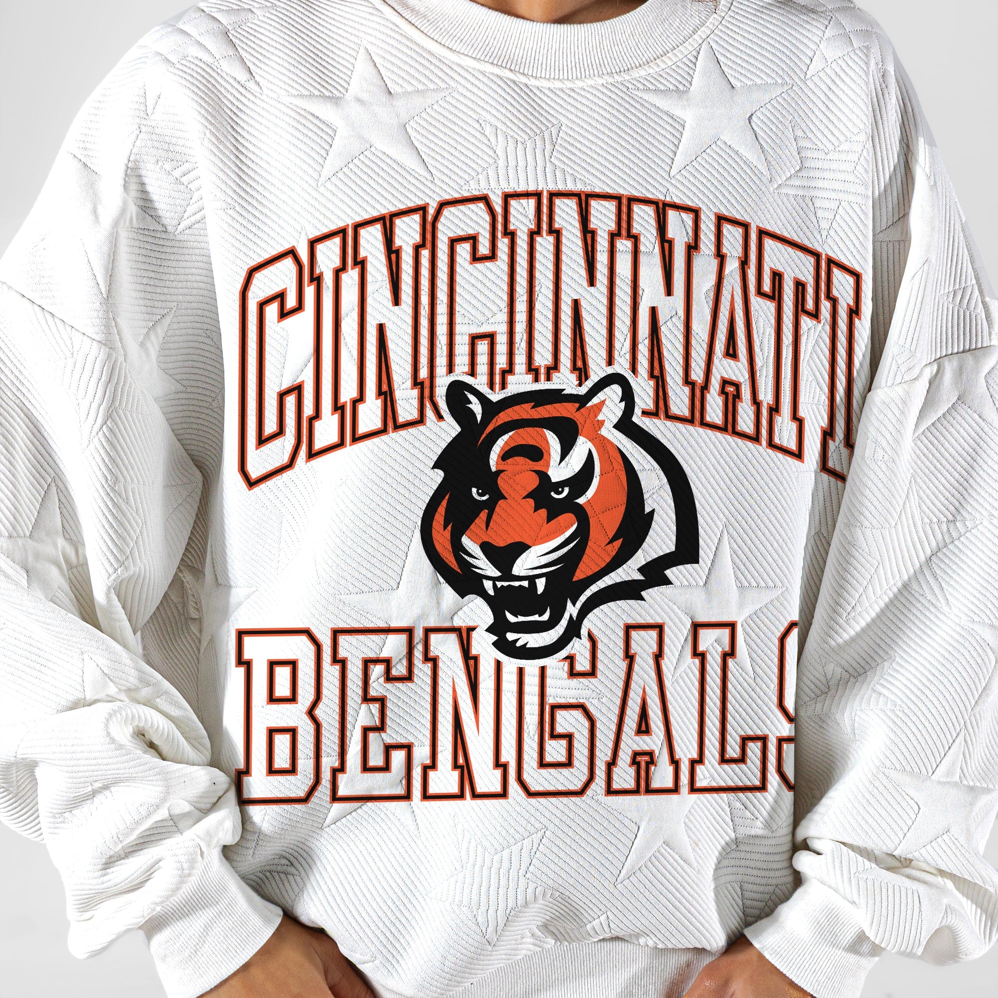 CINCINNATI BENGALS BIG PLAY ENERGY EMBOSSED STAR CREWNECK