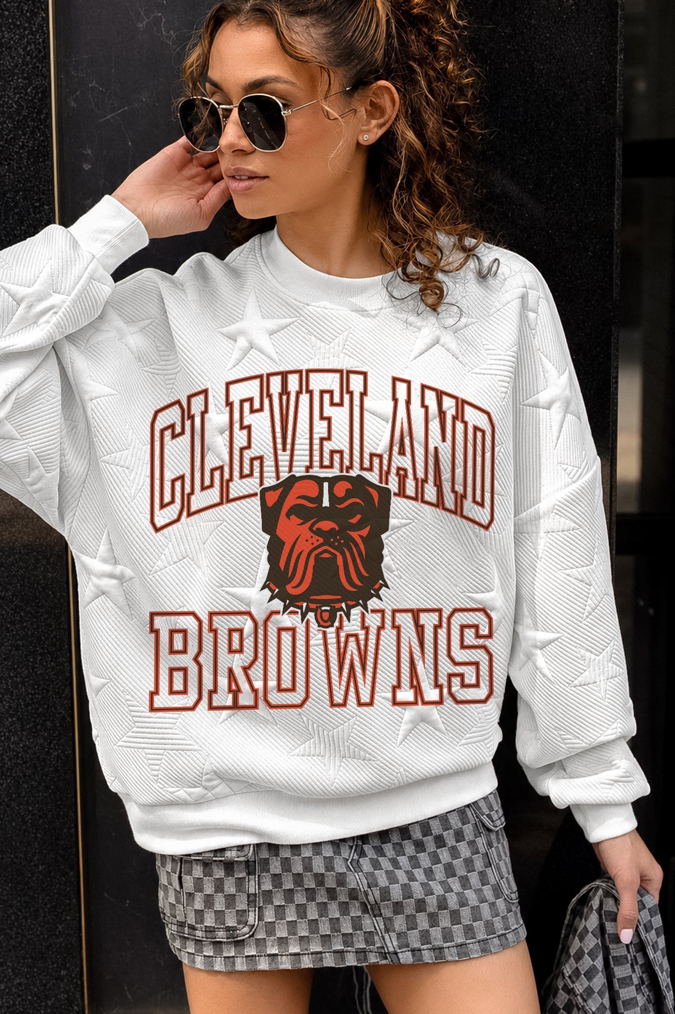 CLEVELAND BROWNS BIG PLAY ENERGY EMBOSSED STAR CREWNECK