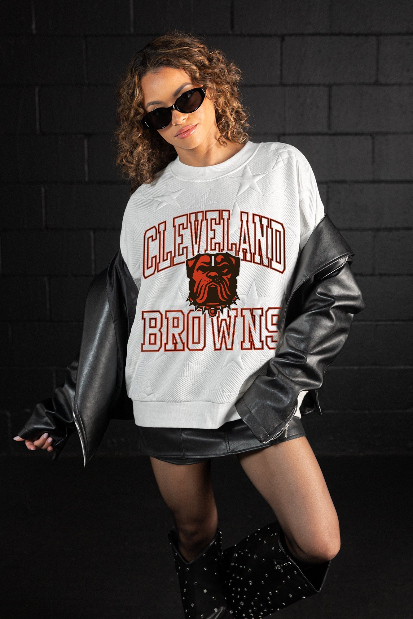 CLEVELAND BROWNS BIG PLAY ENERGY EMBOSSED STAR CREWNECK