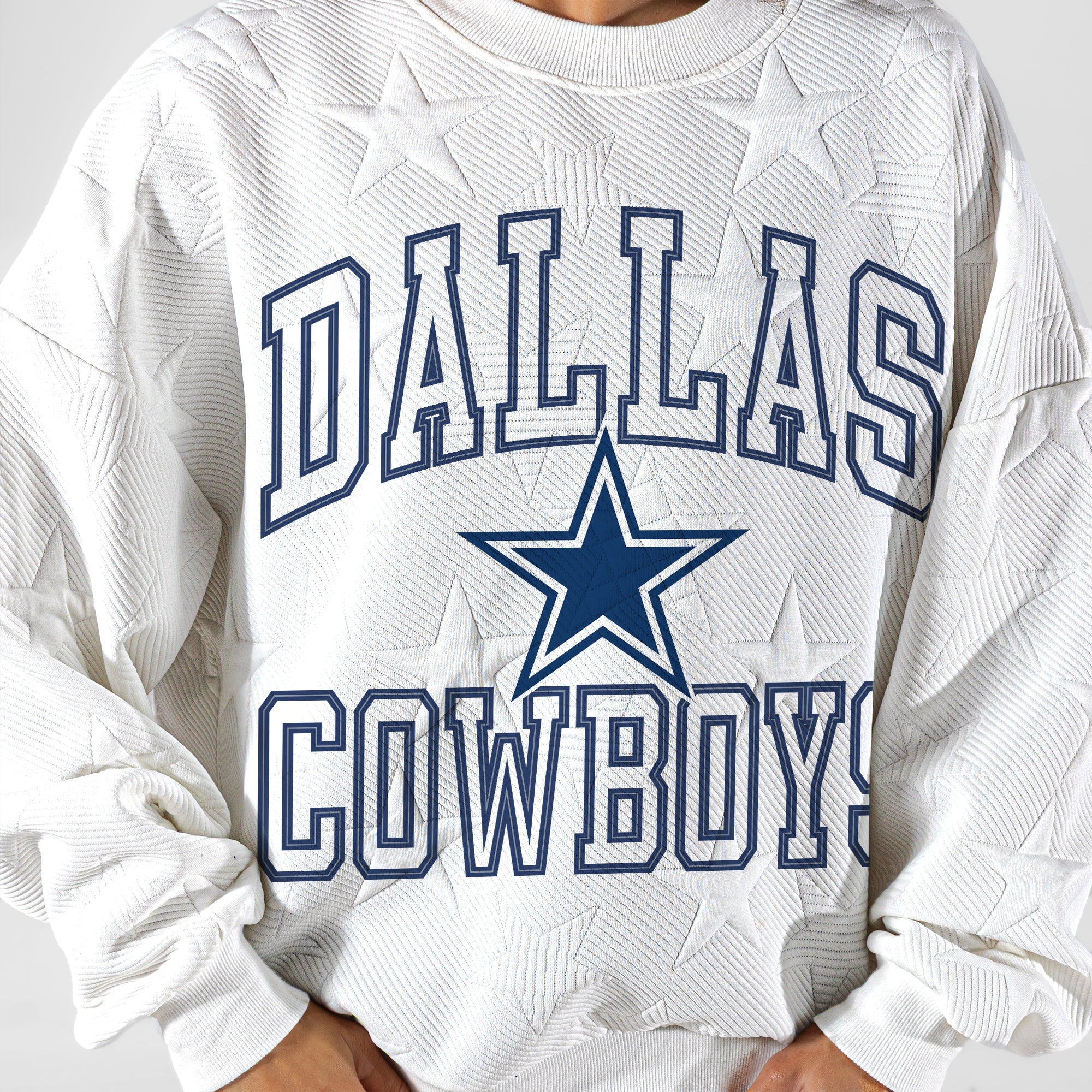 DALLAS COWBOYS BIG PLAY ENERGY EMBOSSED STAR CREWNECK