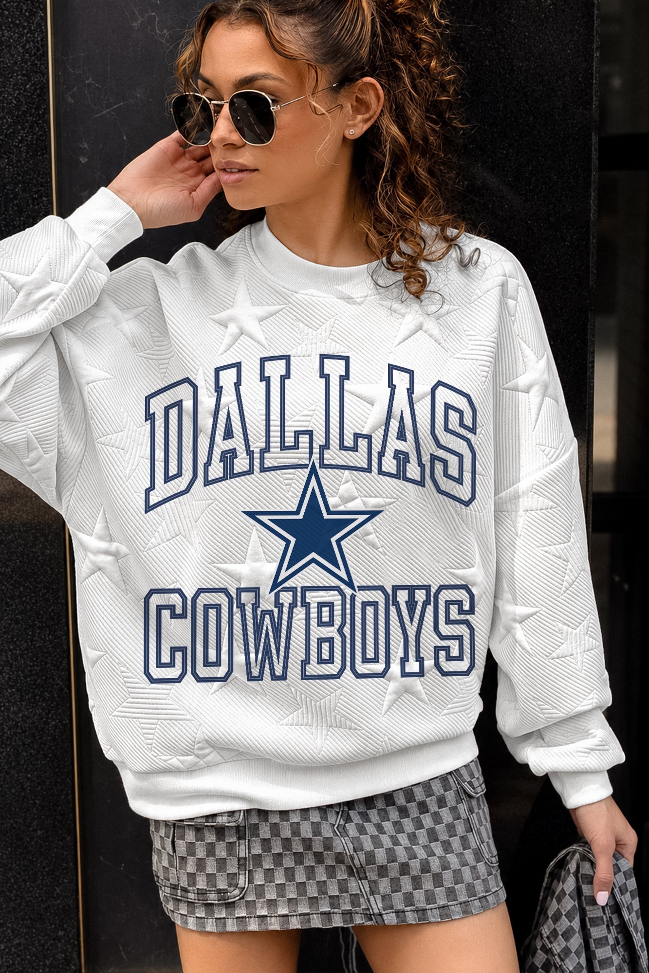 DALLAS COWBOYS BIG PLAY ENERGY EMBOSSED STAR CREWNECK