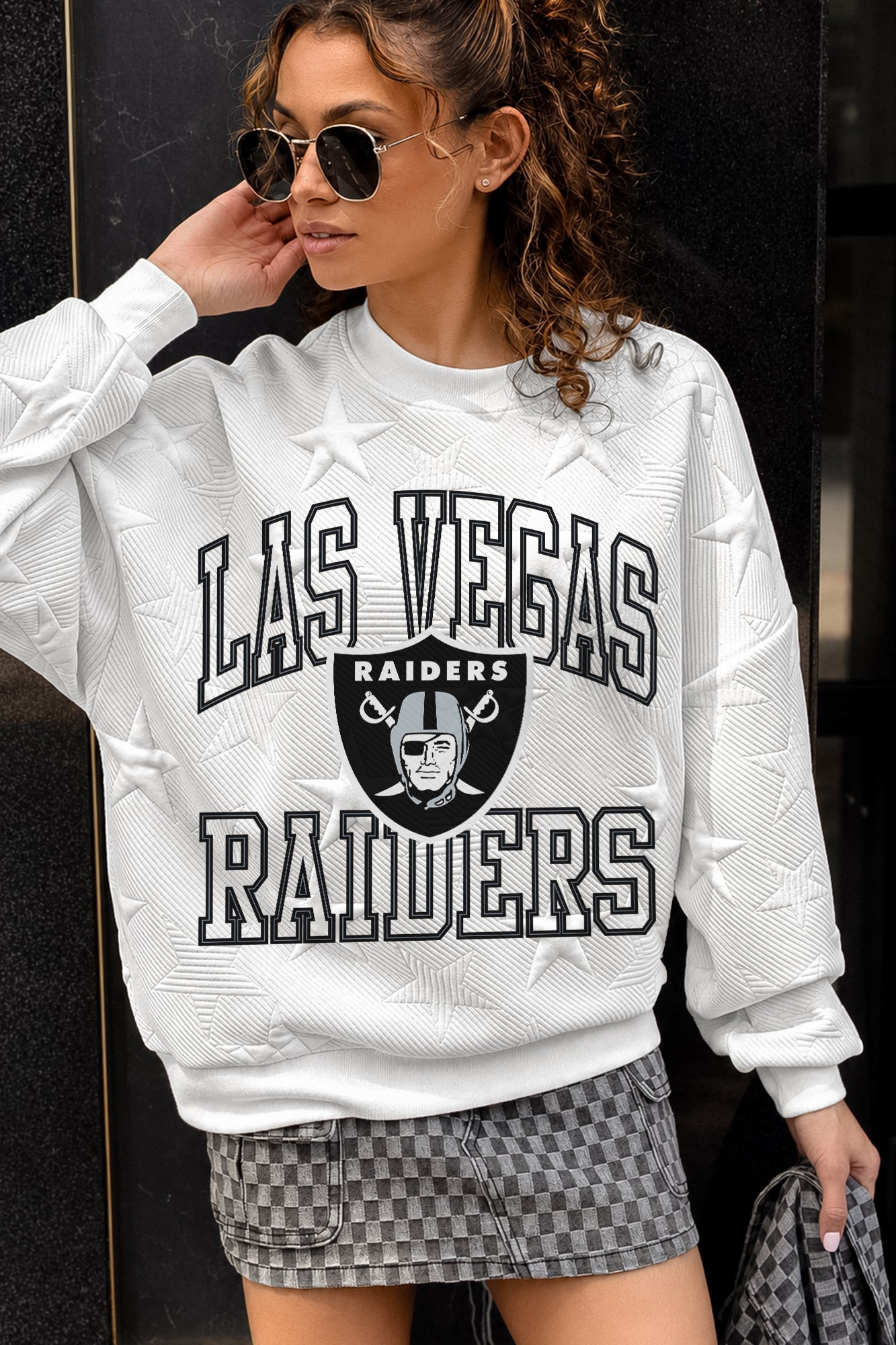 LAS VEGAS RAIDERS BIG PLAY ENERGY EMBOSSED STAR CREWNECK