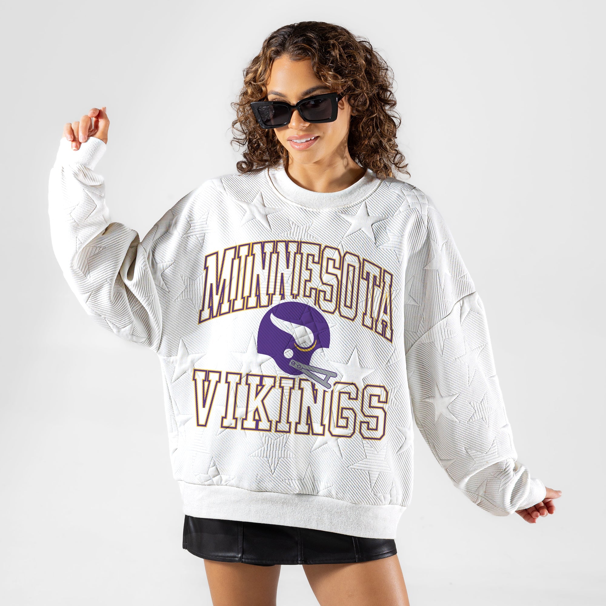 MINNESOTA VIKINGS BIG PLAY ENERGY EMBOSSED STAR CREWNECK