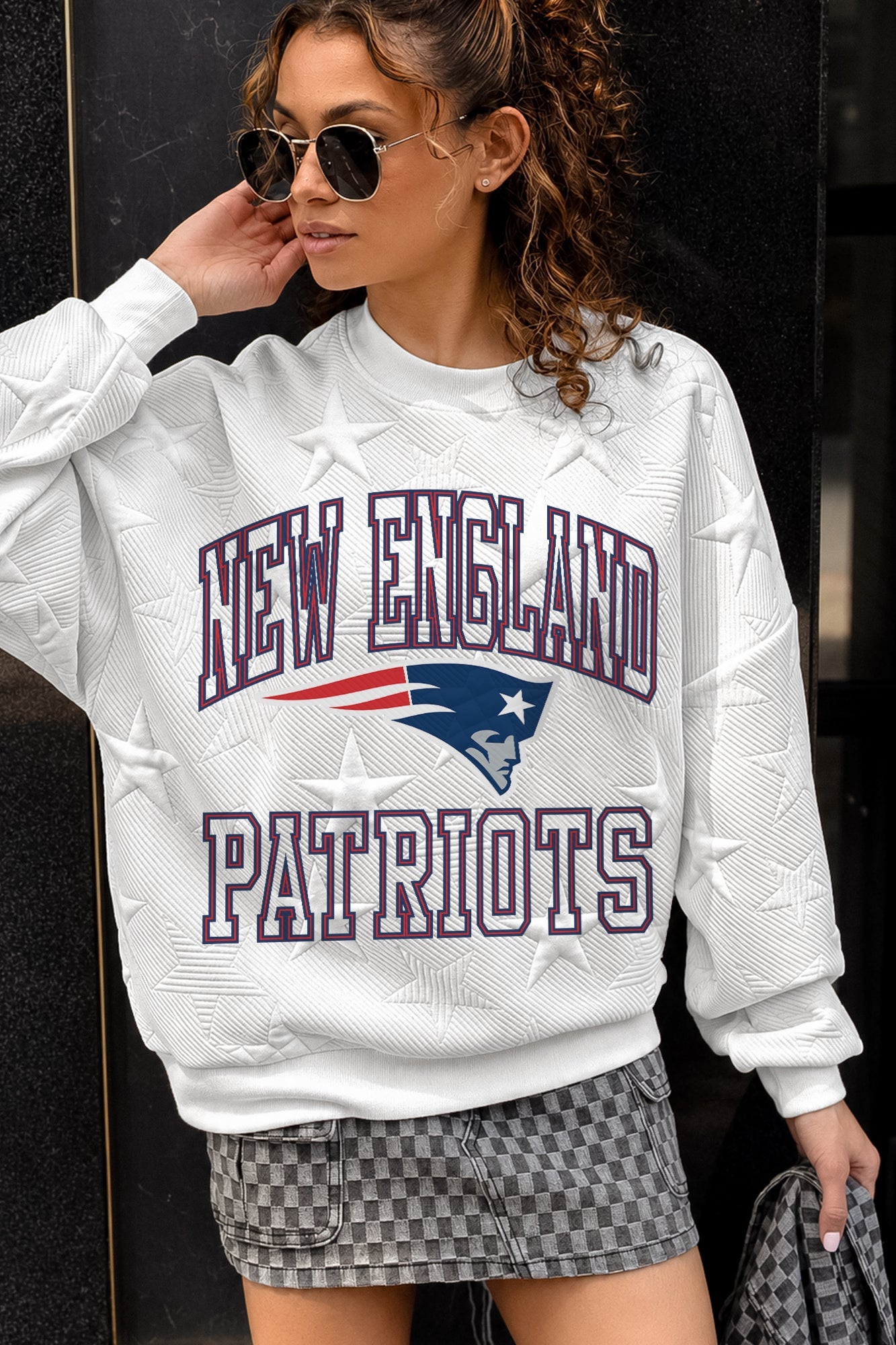 NEW ENGLAND PATRIOTS BIG PLAY ENERGY EMBOSSED STAR CREWNECK