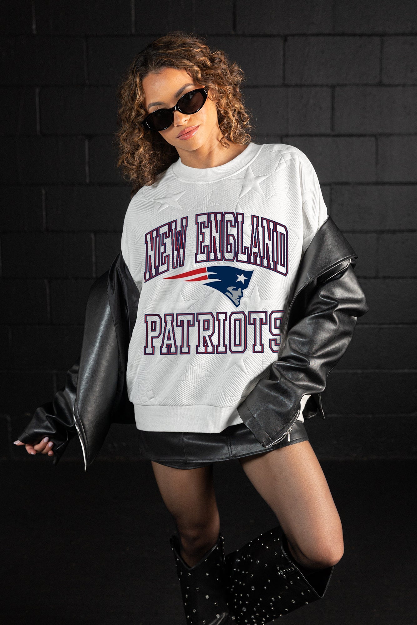 NEW ENGLAND PATRIOTS BIG PLAY ENERGY EMBOSSED STAR CREWNECK