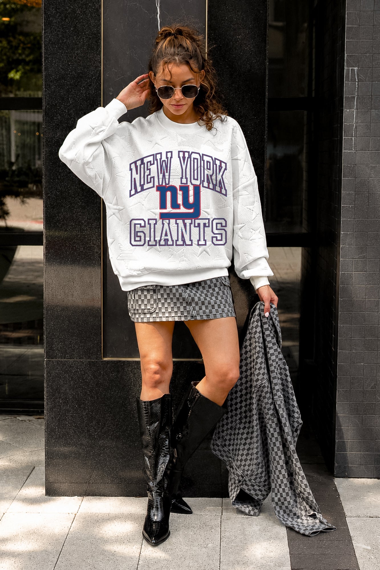 NEW YORK GIANTS BIG PLAY ENERGY EMBOSSED STAR CREWNECK