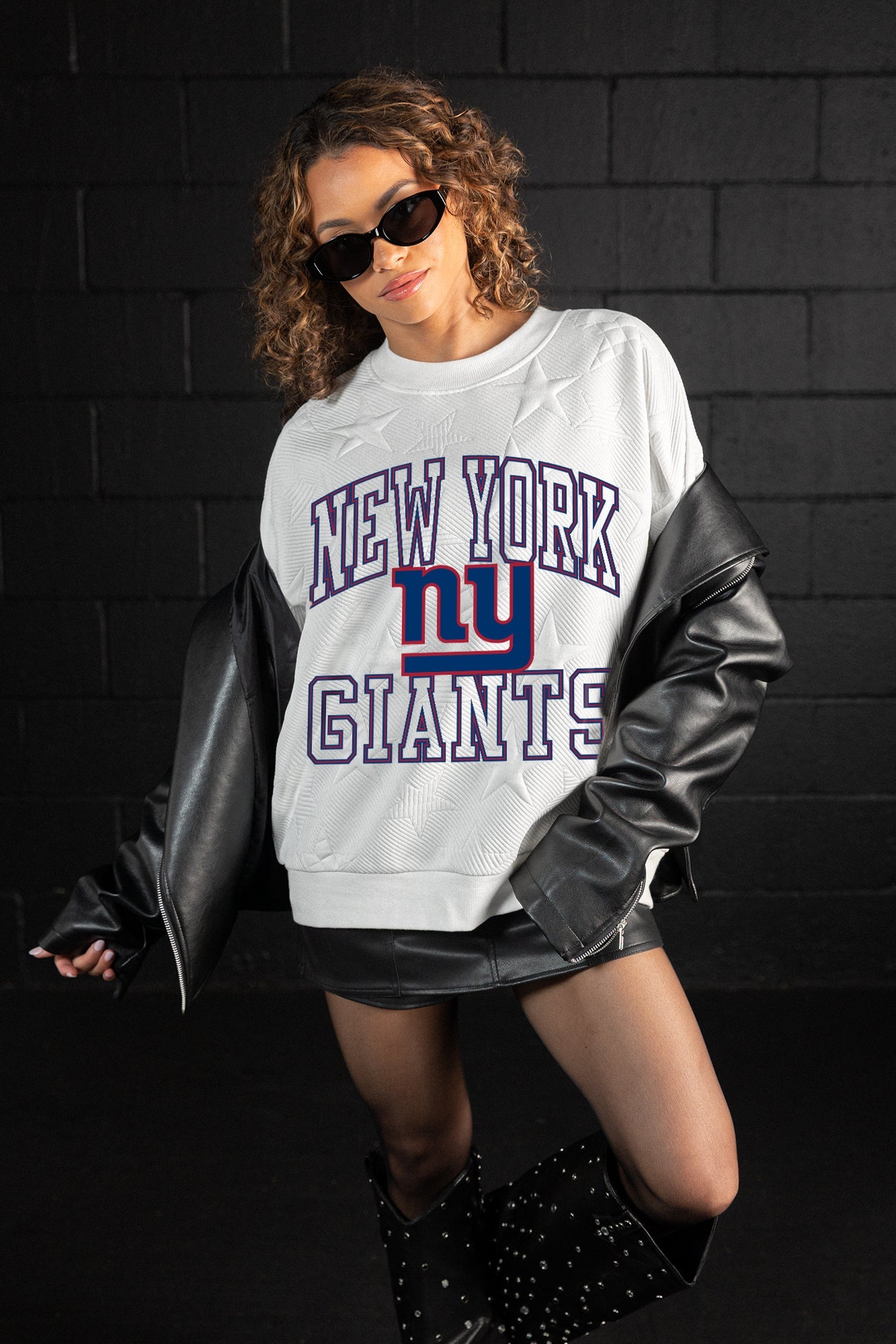 NEW YORK GIANTS BIG PLAY ENERGY EMBOSSED STAR CREWNECK