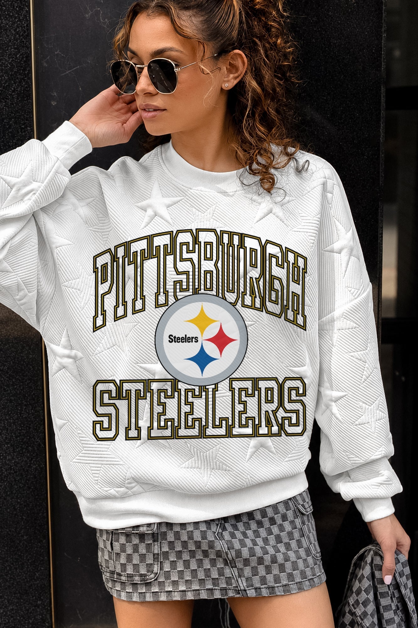 PITTSBURGH STEELERS BIG PLAY ENERGY EMBOSSED STAR CREWNECK