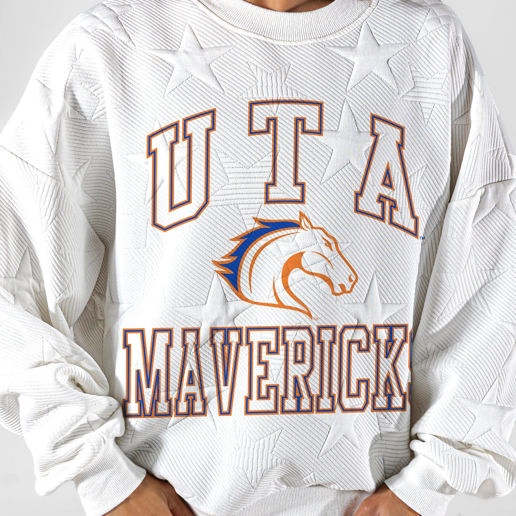 UT ARLINGTON MAVERICKS BIG PLAY ENERGY EMBOSSED STAR CREWNECK