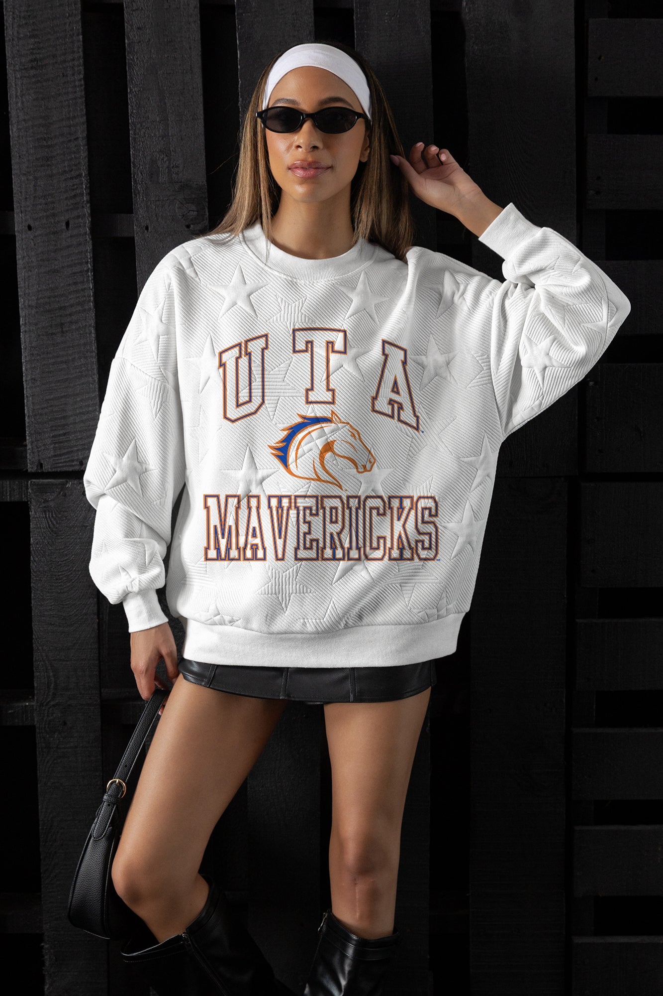 UT ARLINGTON MAVERICKS BIG PLAY ENERGY EMBOSSED STAR CREWNECK