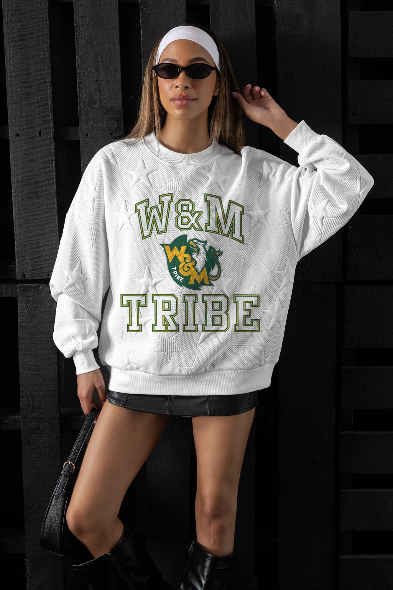 WILLIAM & MARY TRIBE BIG PLAY ENERGY EMBOSSED STAR CREWNECK