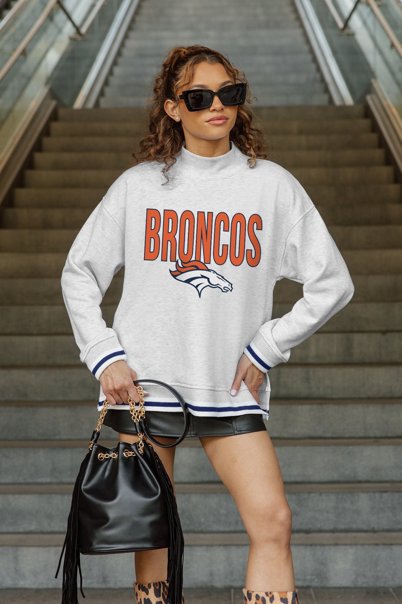 DENVER BRONCOS RALLY POINT CONTRAST MOCKNECK PULLOVER