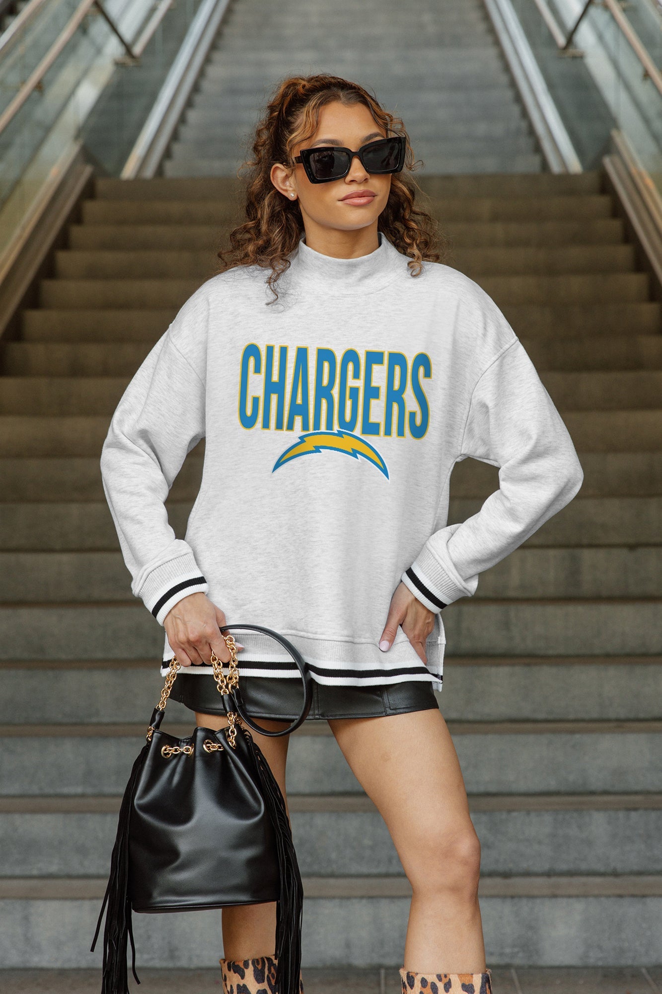 LOS ANGELES CHARGERS RALLY POINT CONTRAST MOCKNECK PULLOVER