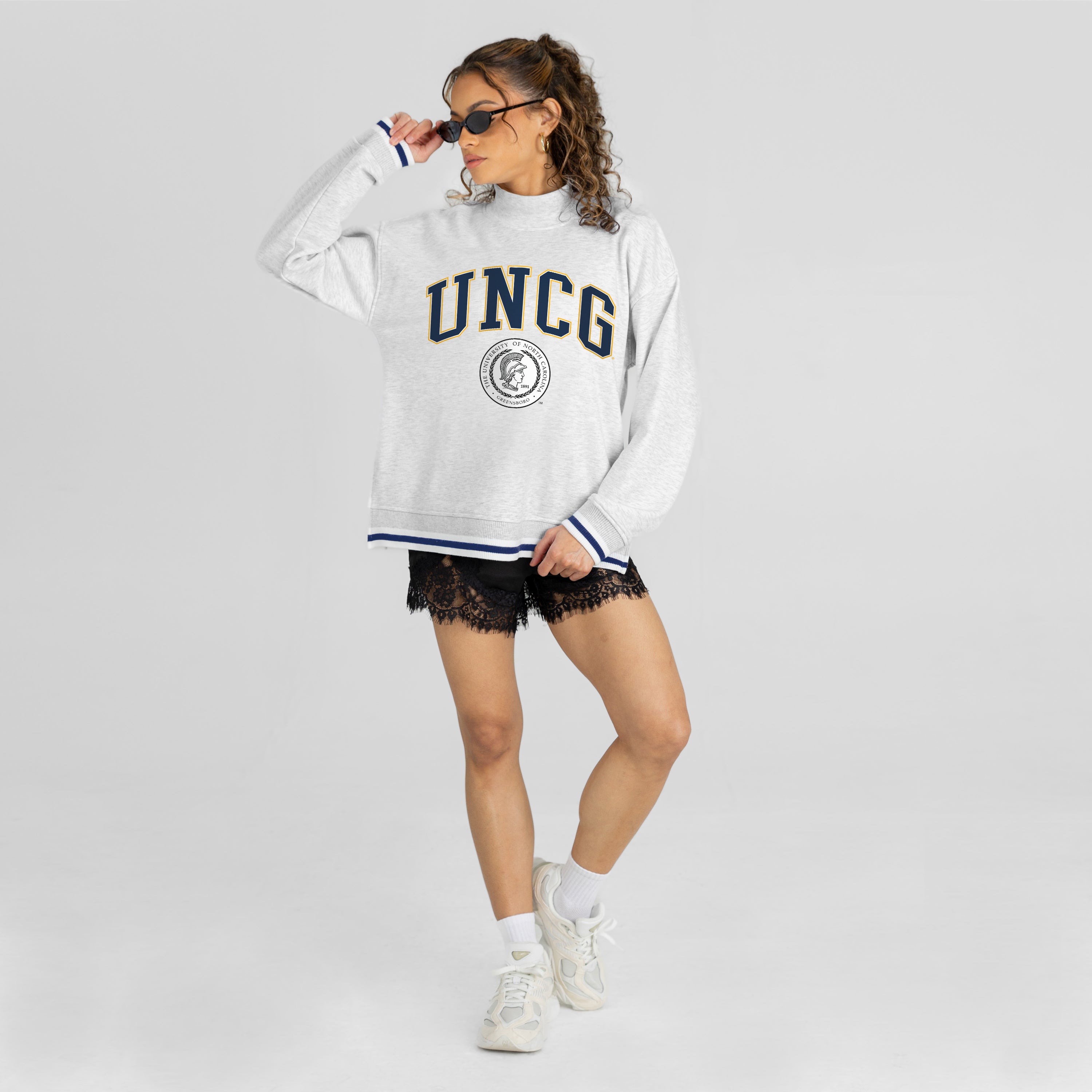 UNC GREENSBORO SPARTANS RALLY POINT CONTRAST MOCKNECK PULLOVER