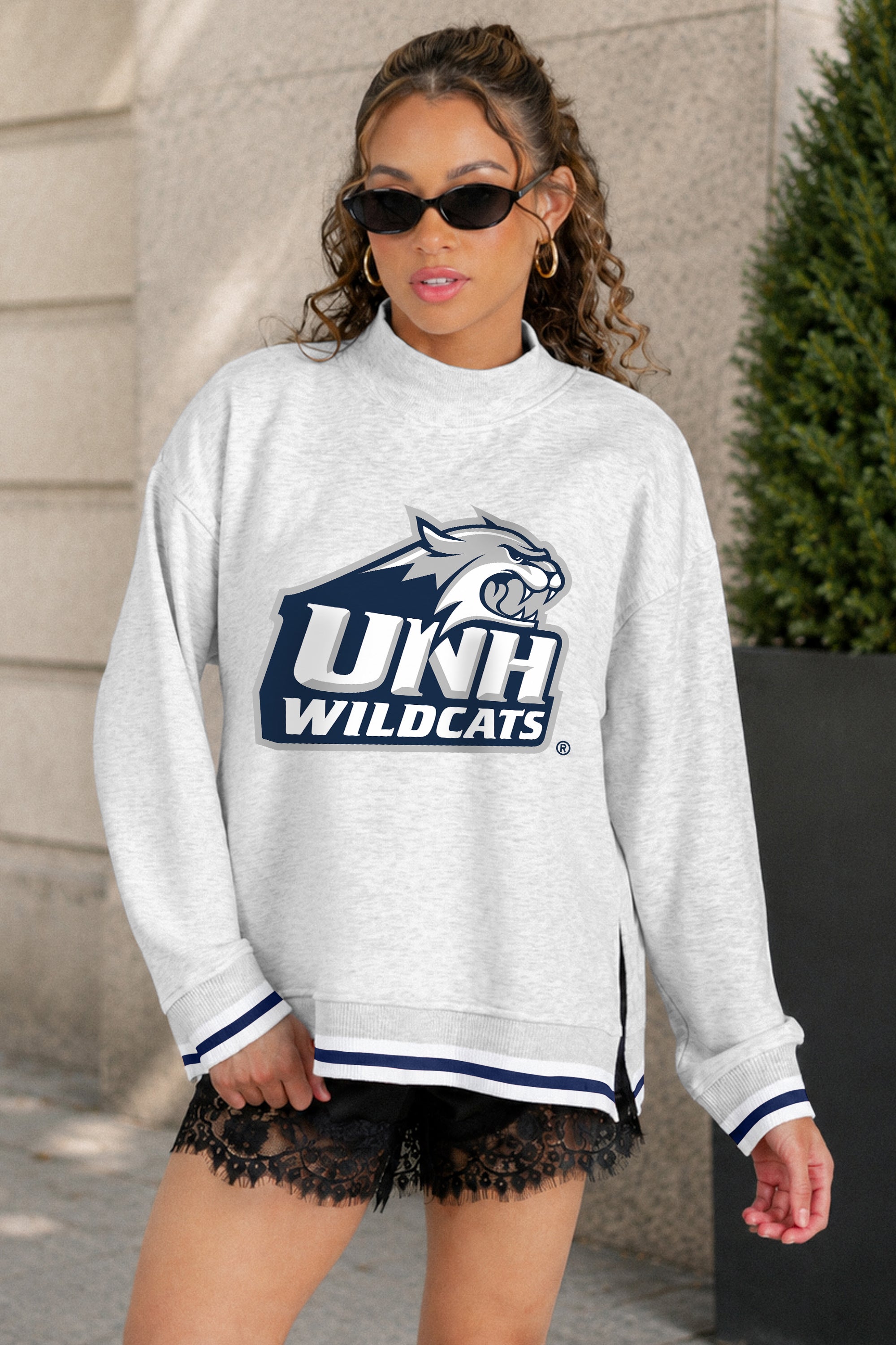 NEW HAMPSHIRE WILDCATS RALLY POINT CONTRAST MOCKNECK PULLOVER