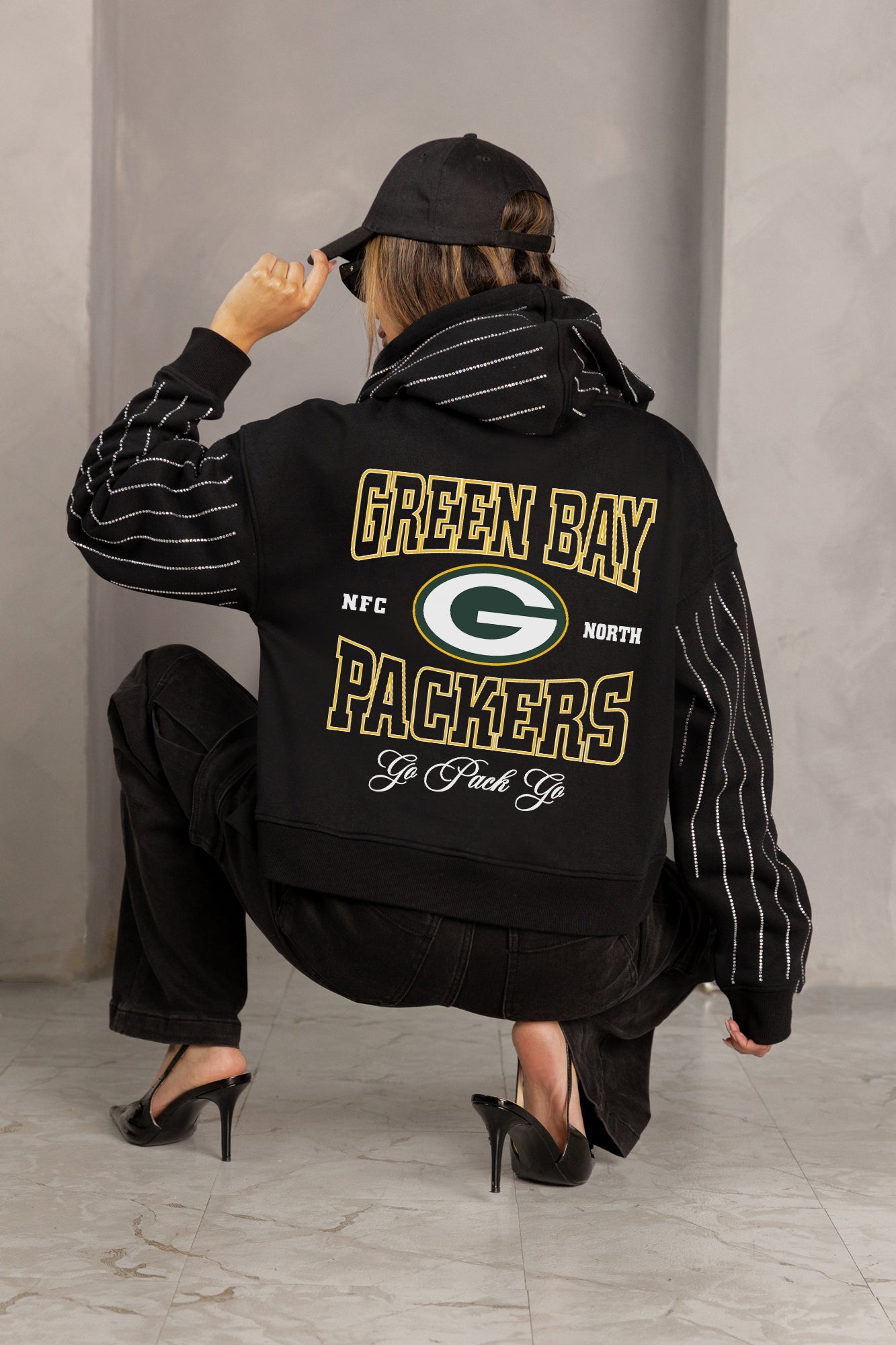 GREEN BAY PACKERS EYES ON THE PRIZE RHINESTUD STRIPE ZIP HOODIE