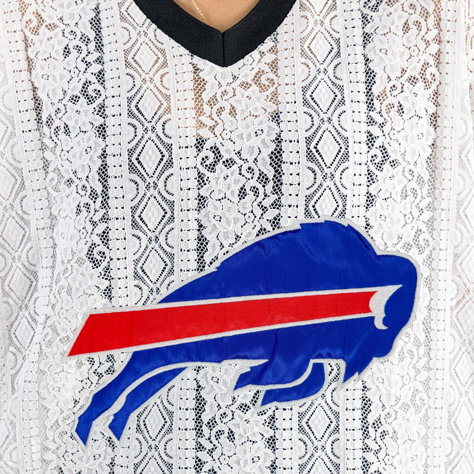 BUFFALO BILLS HIGH NOTE LACE FASHION TOP