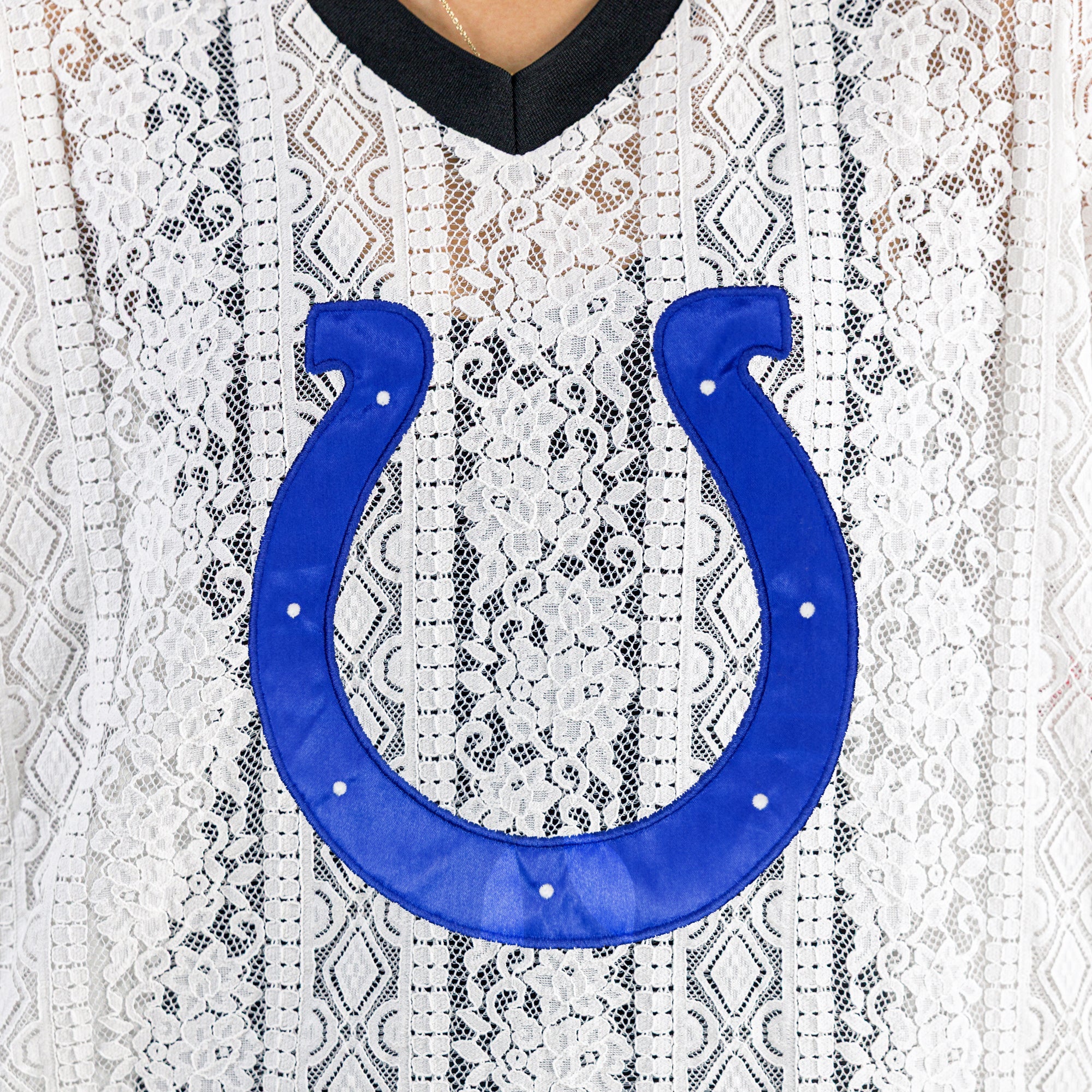 INDIANAPOLIS COLTS HIGH NOTE LACE FASHION TOP