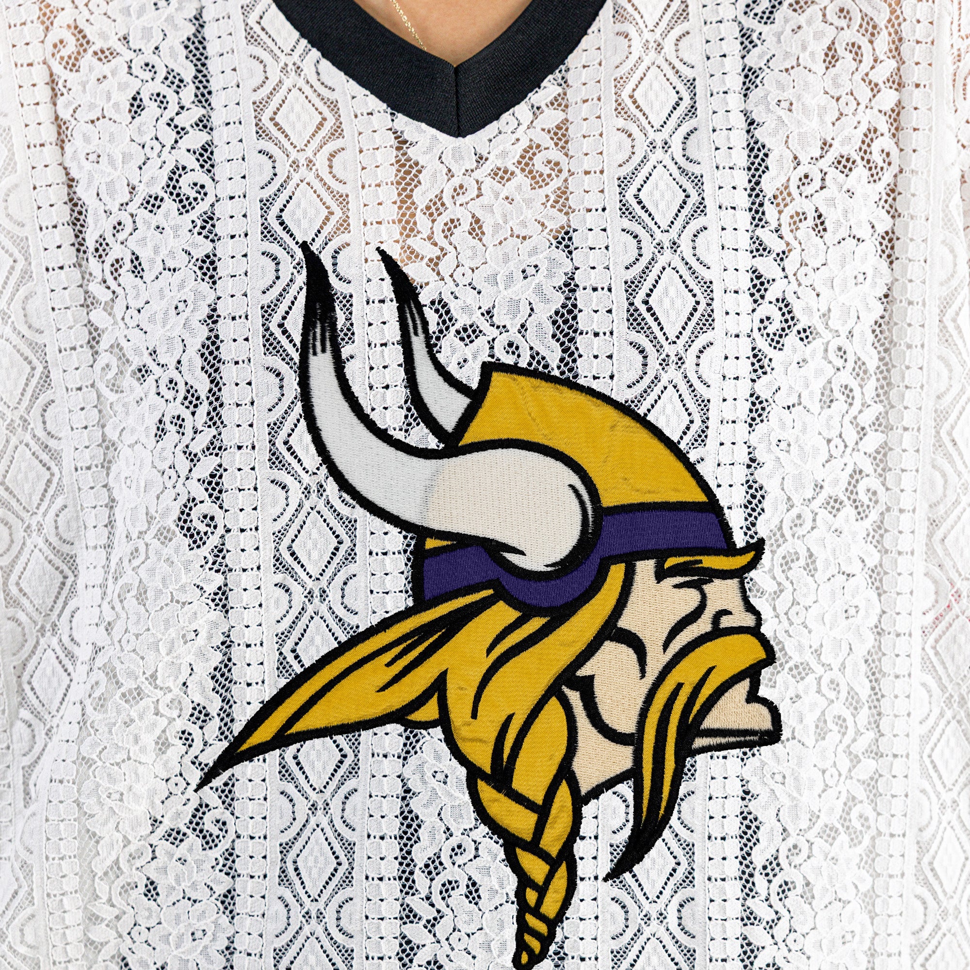 MINNESOTA VIKINGS HIGH NOTE LACE FASHION TOP