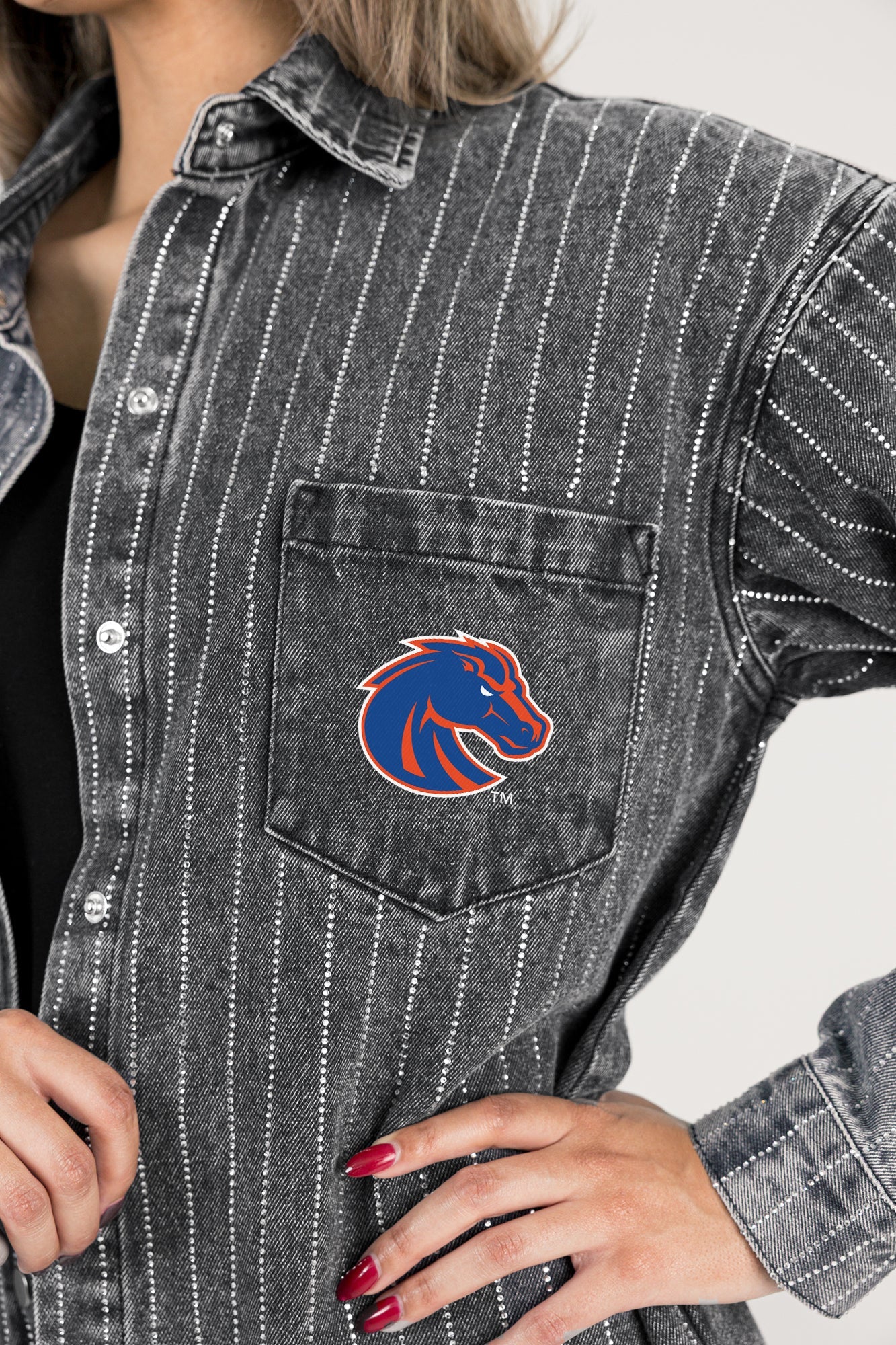 BOISE STATE BRONCOS STYLES THE LIMIT MICRO-RHINESTONE DENIM OVERSHIRT IN BLACK