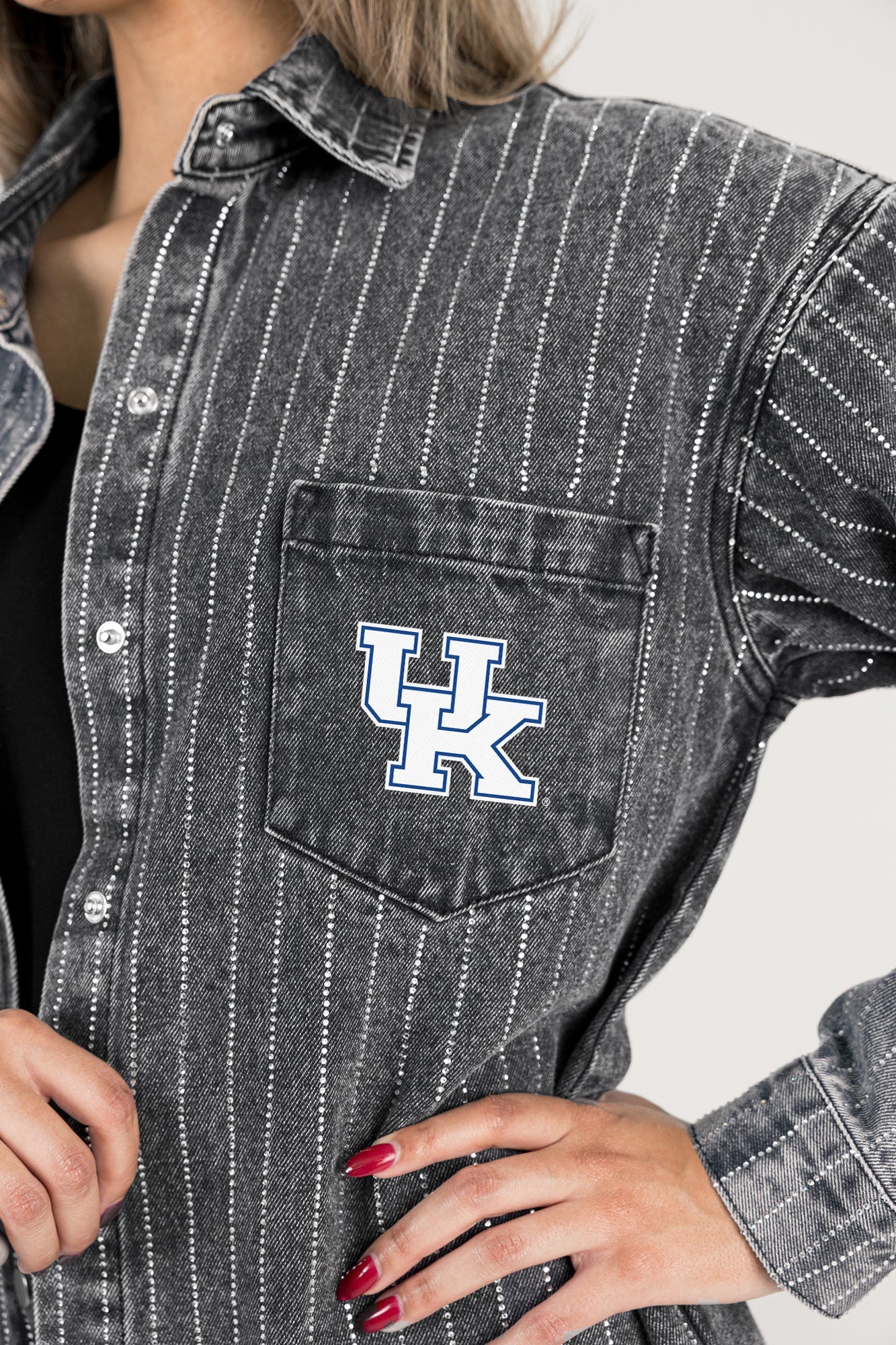 KENTUCKY WILDCATS STYLES THE LIMIT MICRO-RHINESTONE DENIM OVERSHIRT IN BLACK
